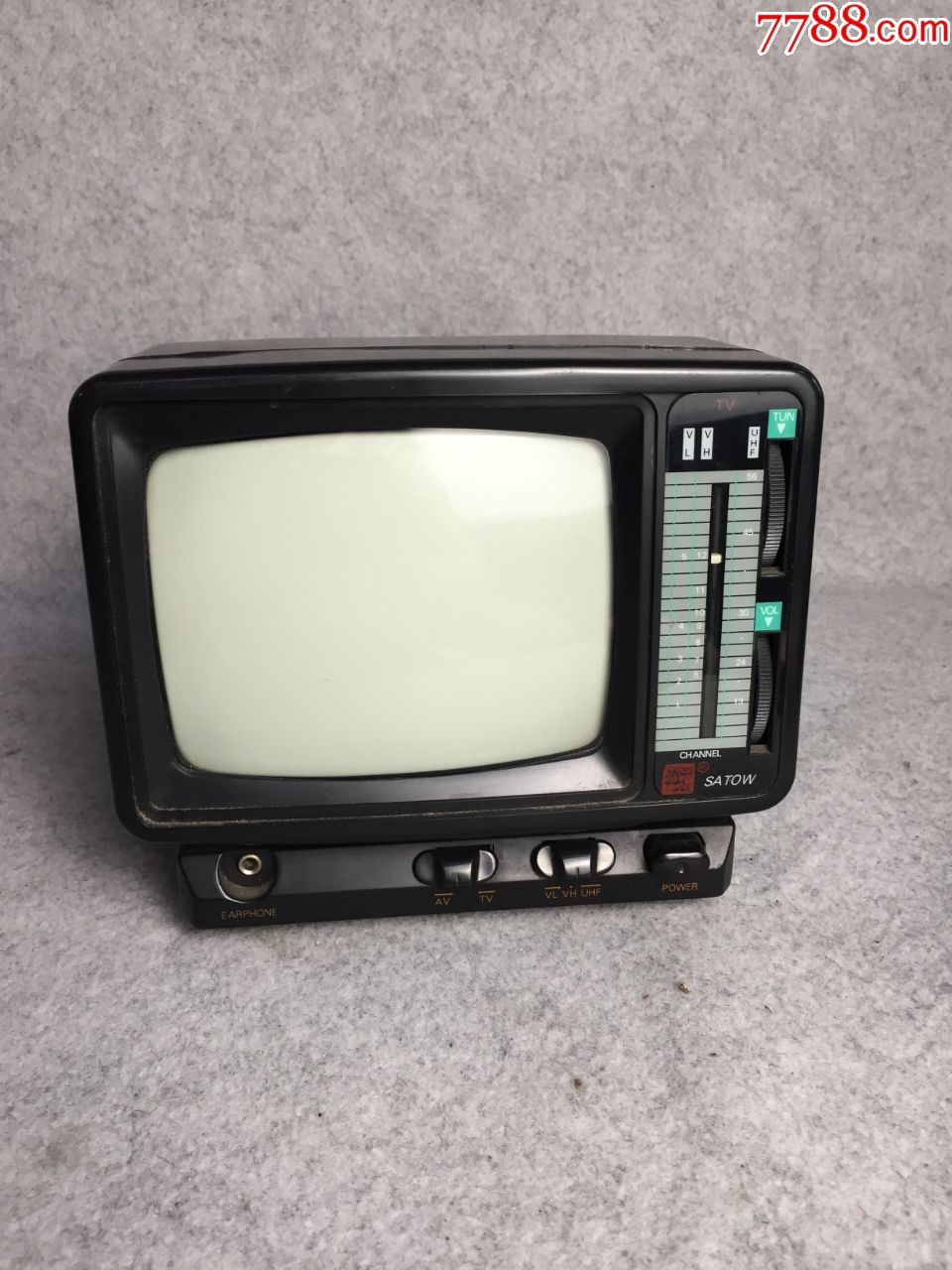 小黑白电视
