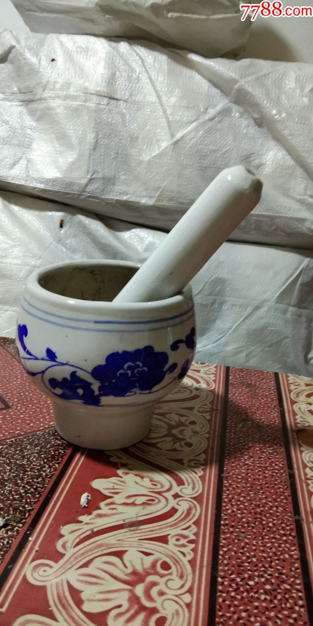 文革时期景德镇红旗瓷厂青花瓷捣药罐