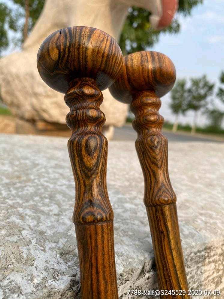 黄花梨文明棍一对