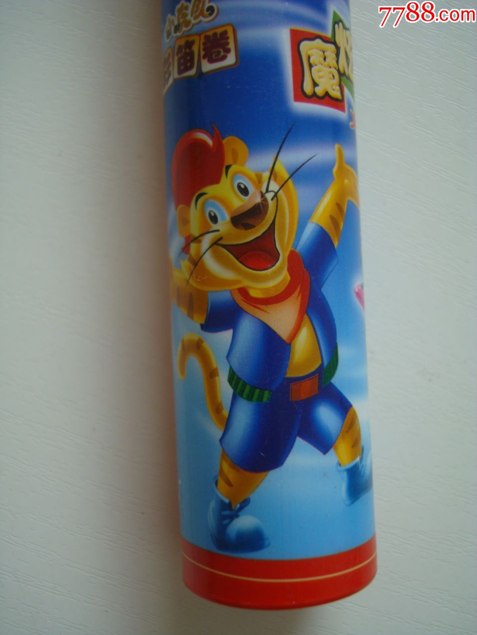 小虎队彩笛卷――魔炫彩笛――【食品卡周边收藏品】――笔筒,卷笔刀
