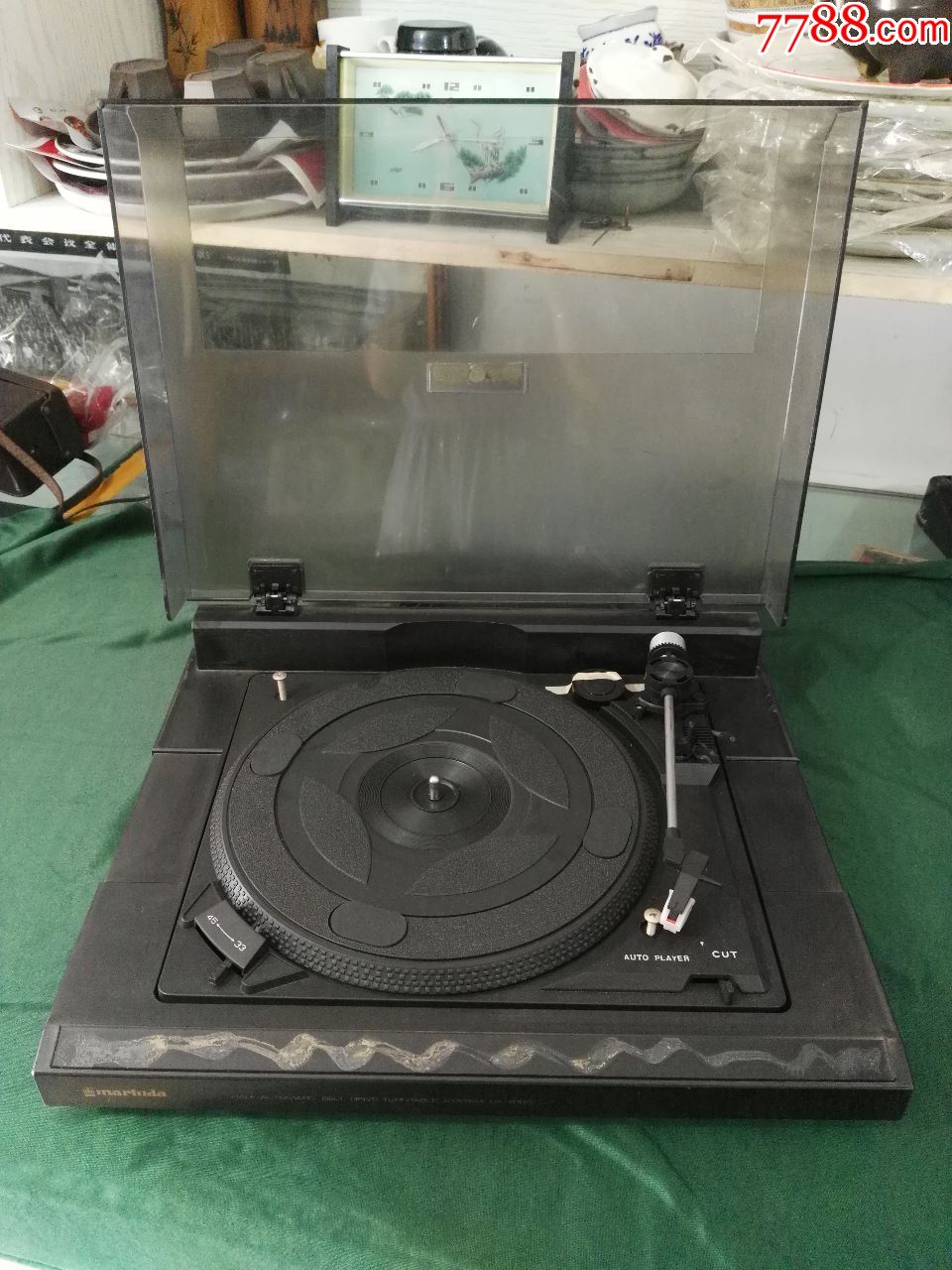 少见80年代老唱机