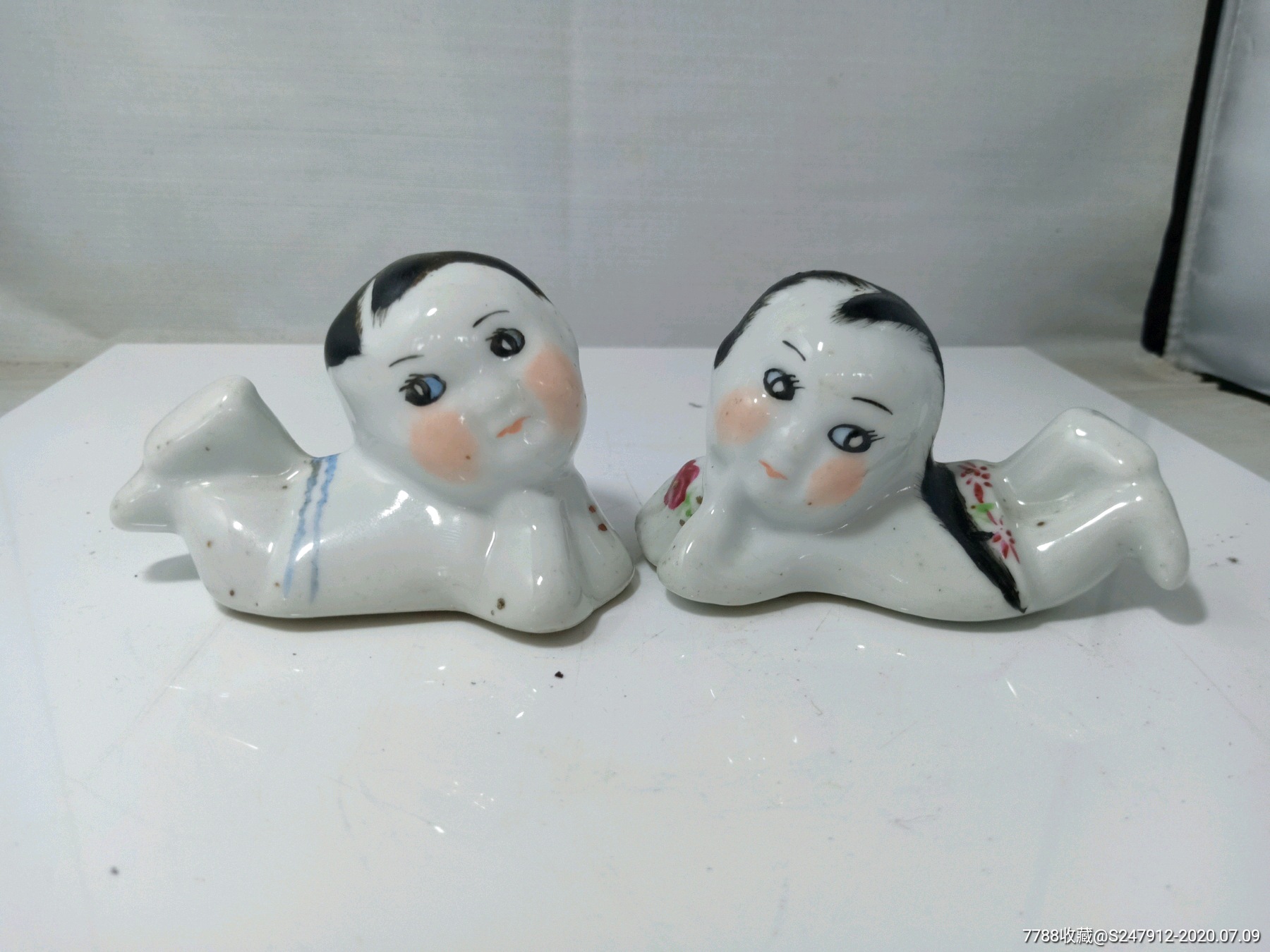 瓷娃娃一对
