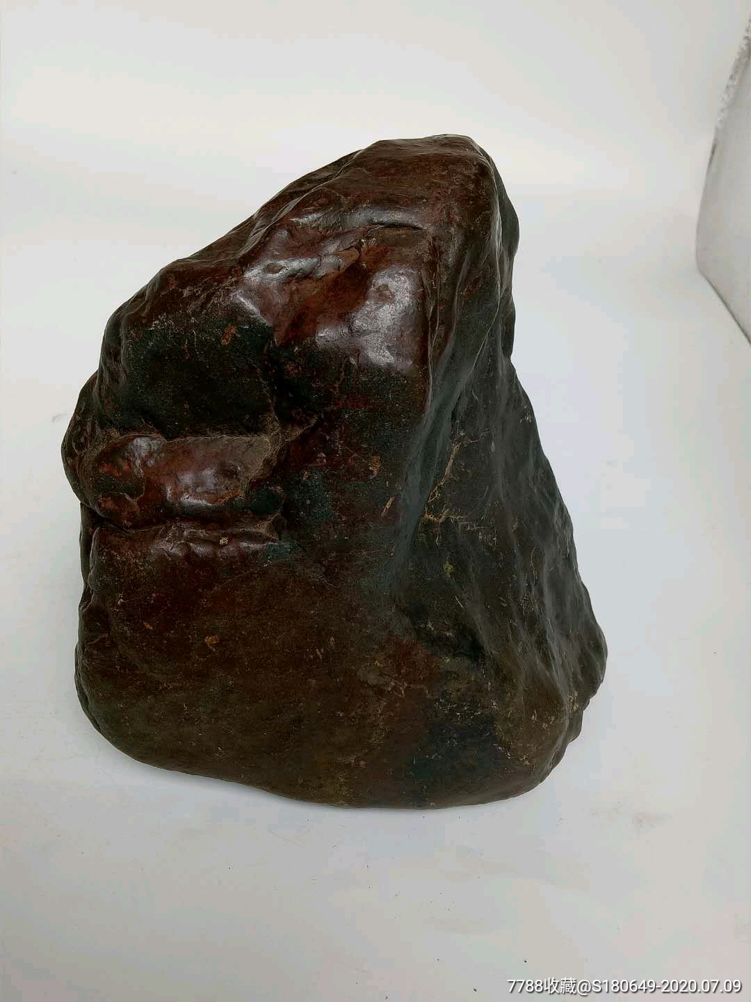 月球红陨石,强磁