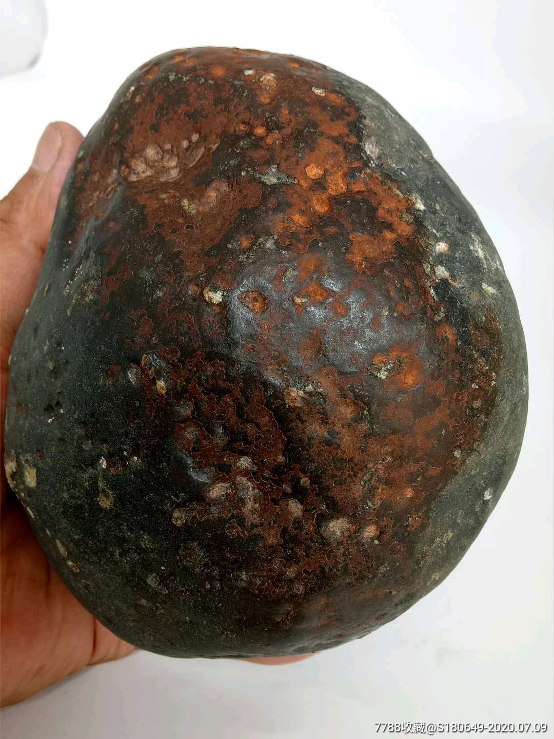 月球红陨石,强磁