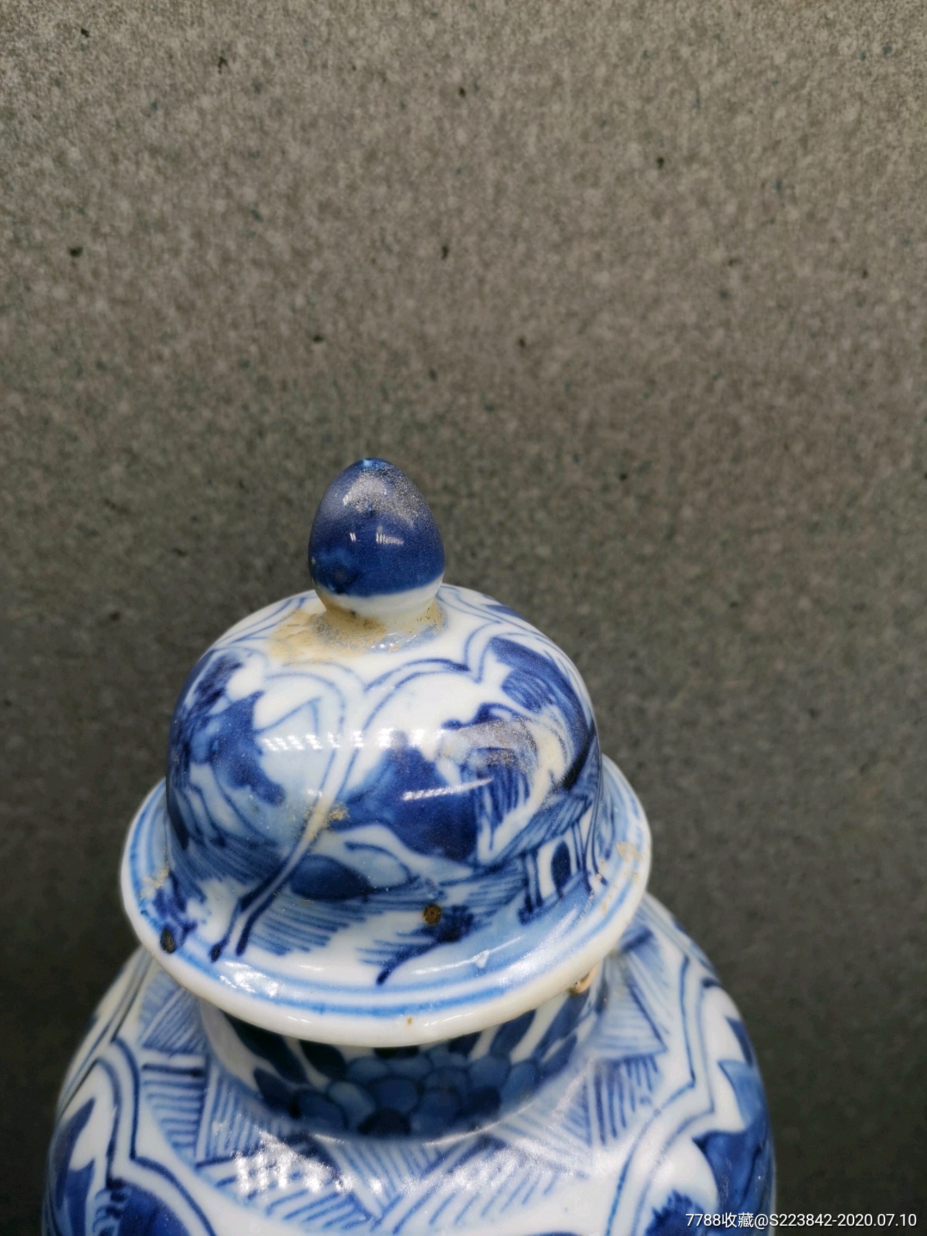 越南海捞出水清康熙青花山水将军罐一对