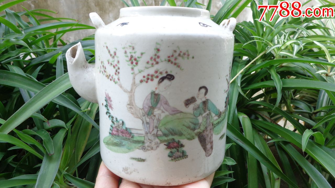 民国永顺作粉彩侍女桶壶