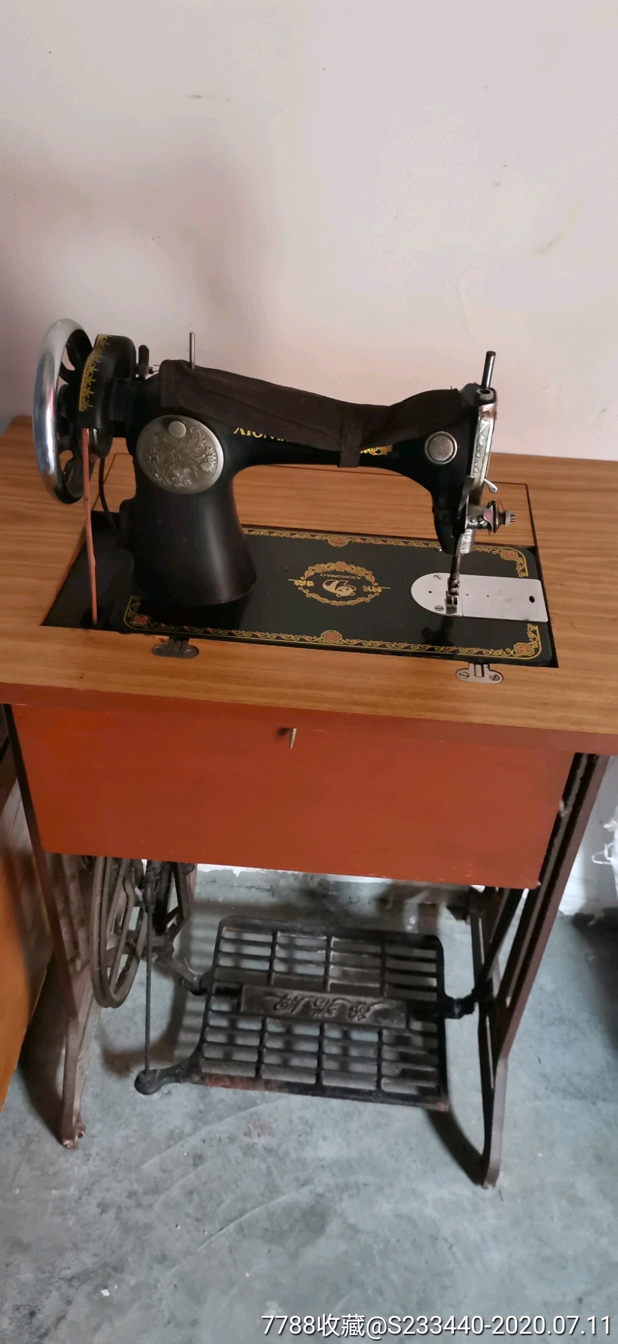 低价出售缝纫机一个