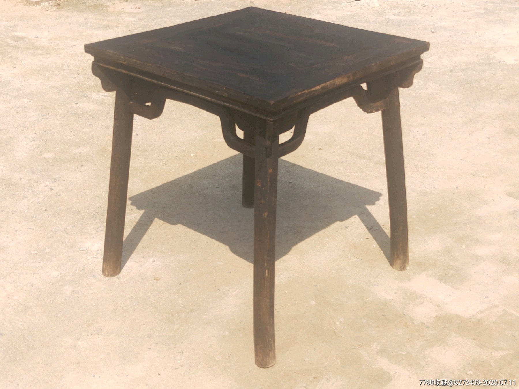 楸木小八仙桌,木纹清晰,保存完好,精品皮壳,全品无松动喜欢私聊