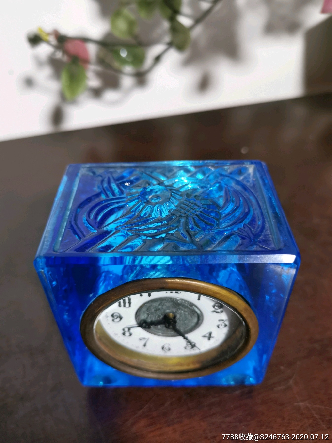 伪满时期遗留琉璃钟表