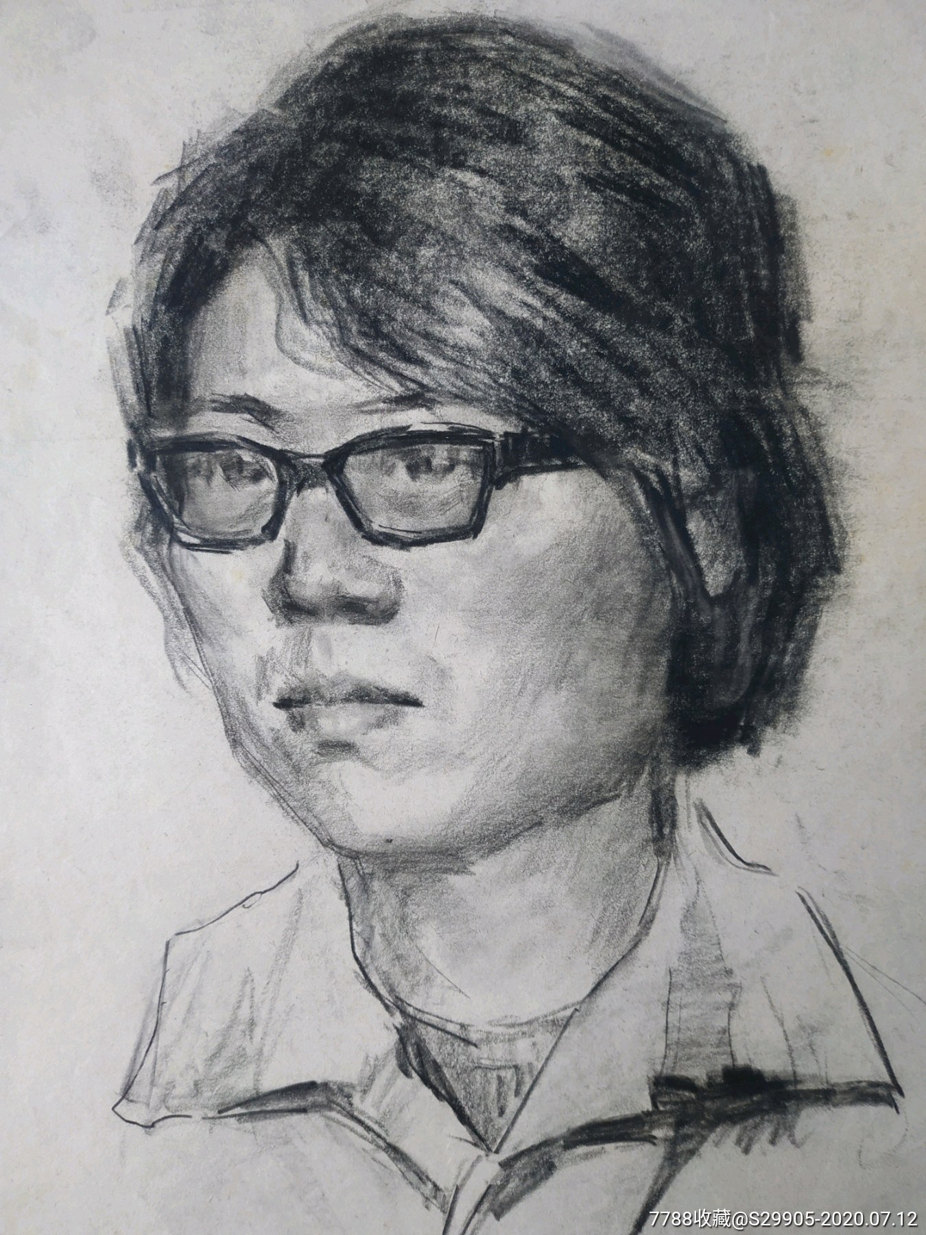 鲁美教授素描作品:戴眼镜中年妇女肖像