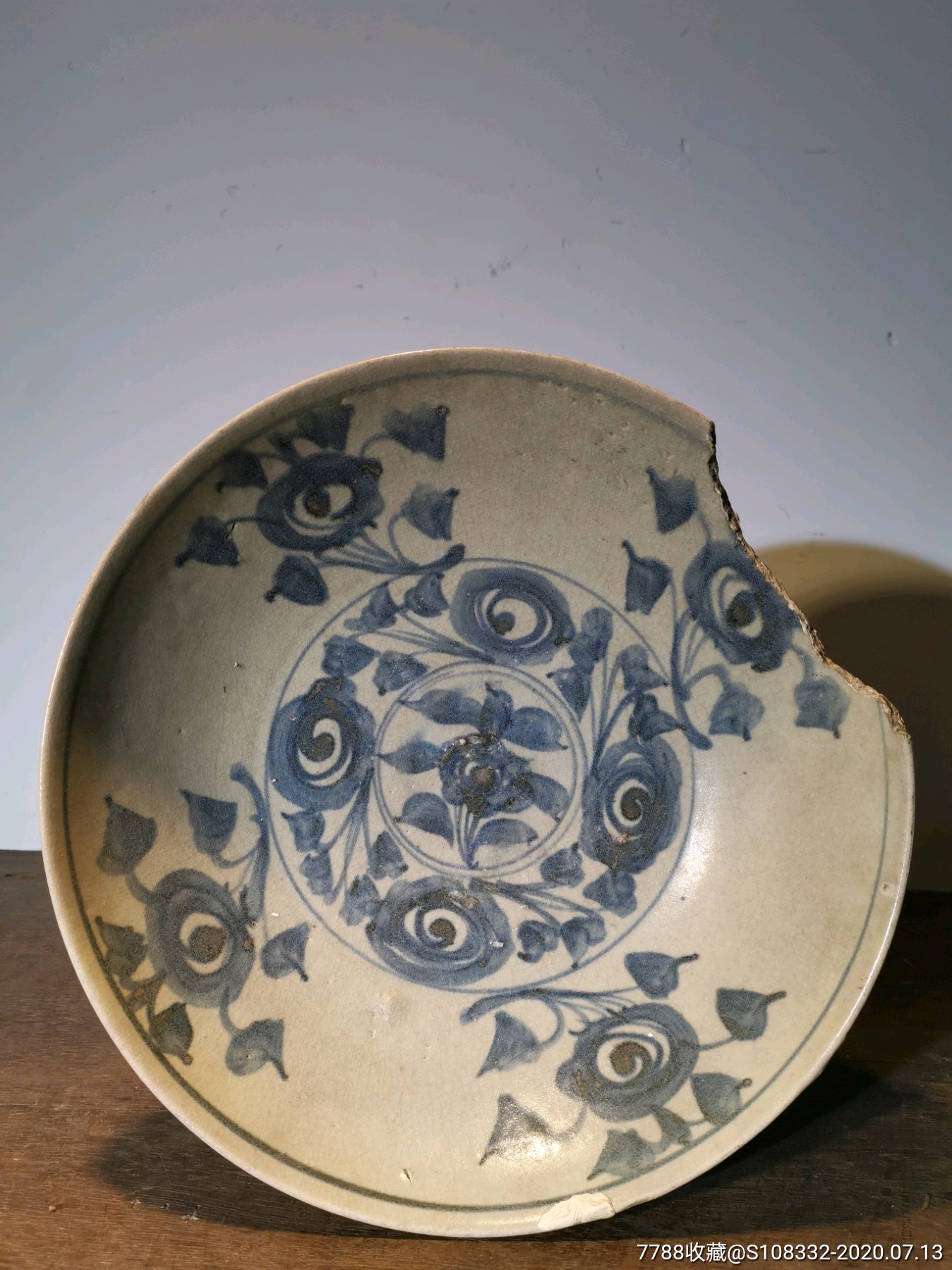 明代青花瓷大盘