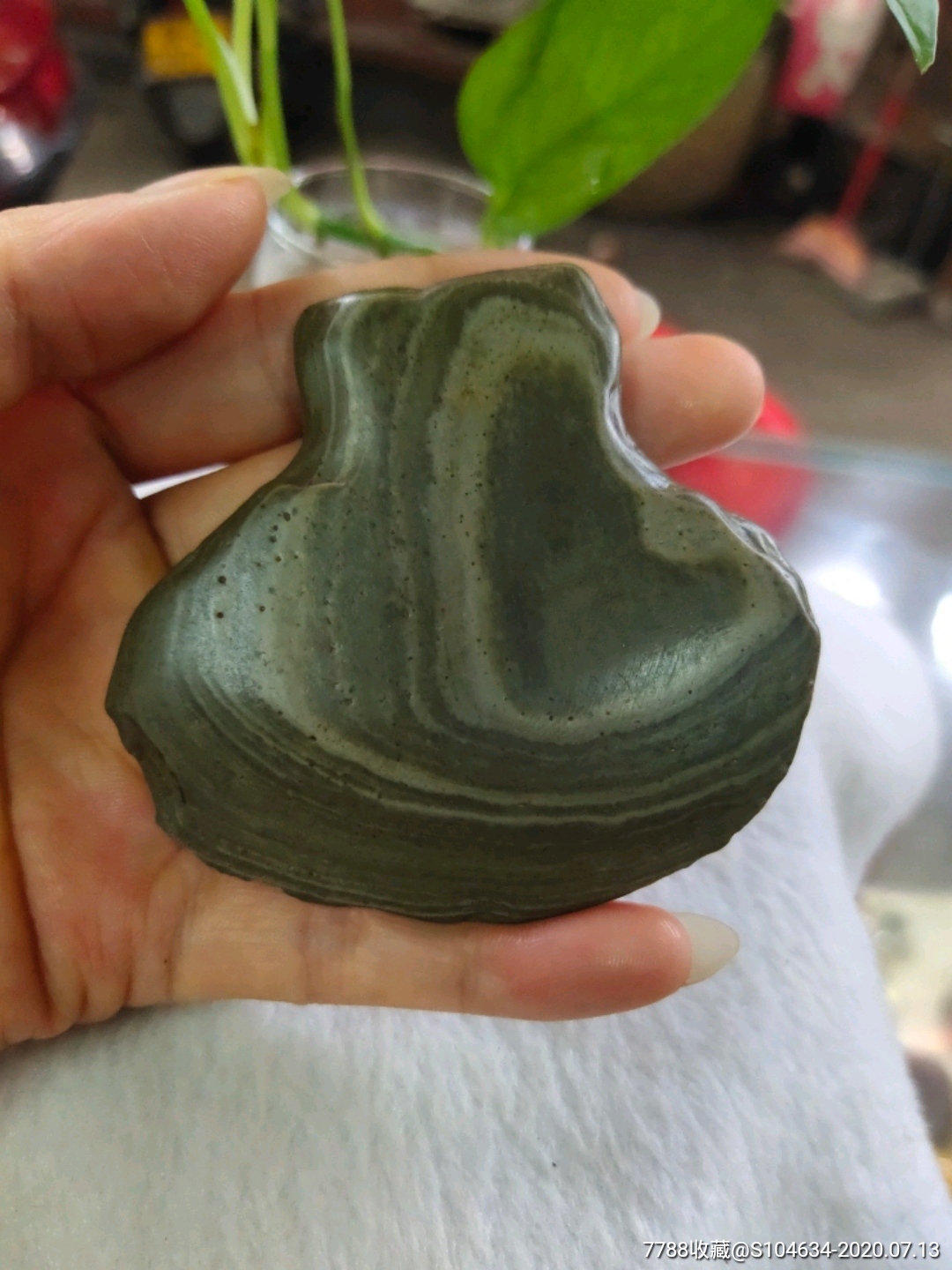 右江出水石器