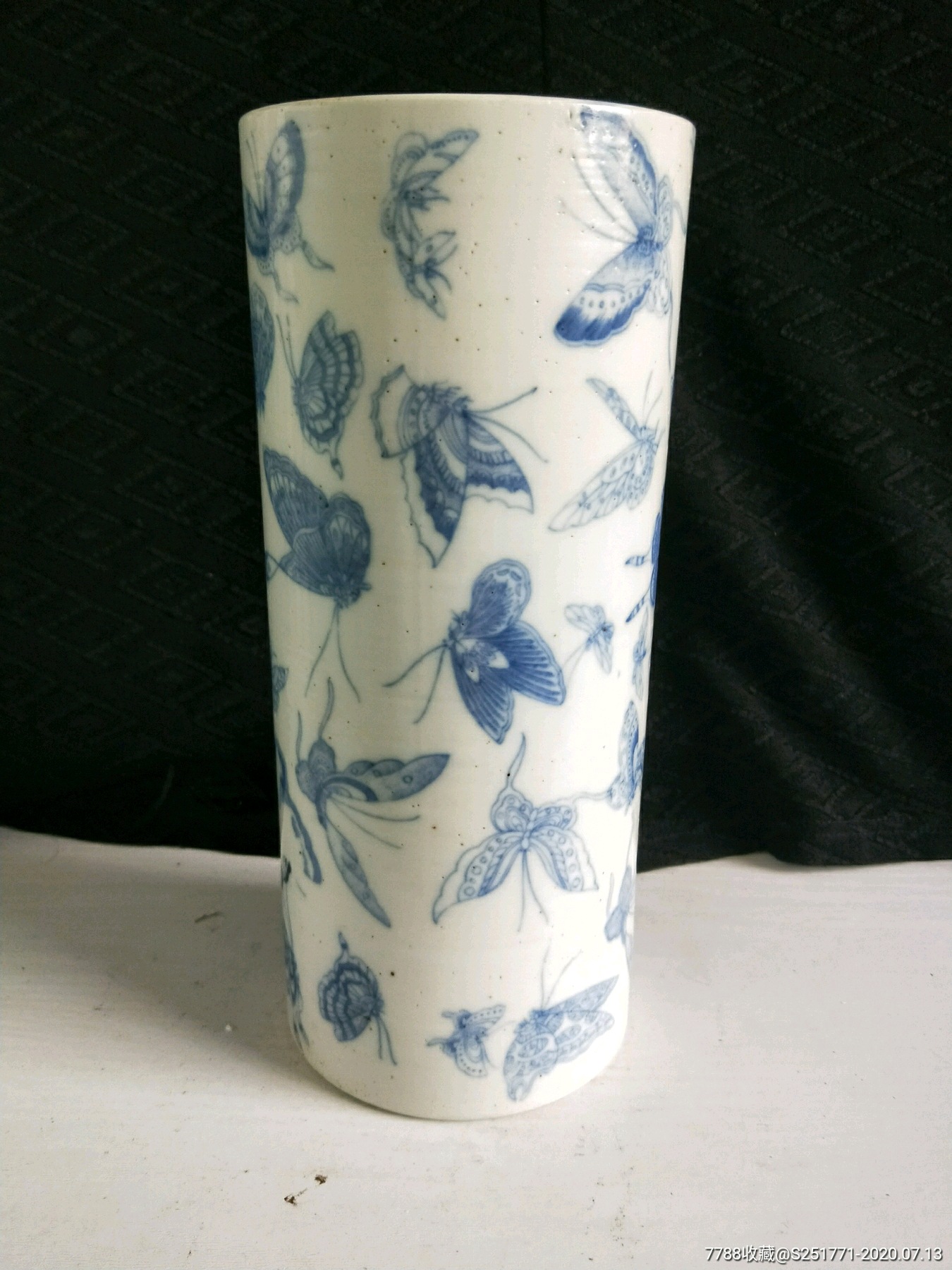 包老清末民国青花百蝶纹帽筒