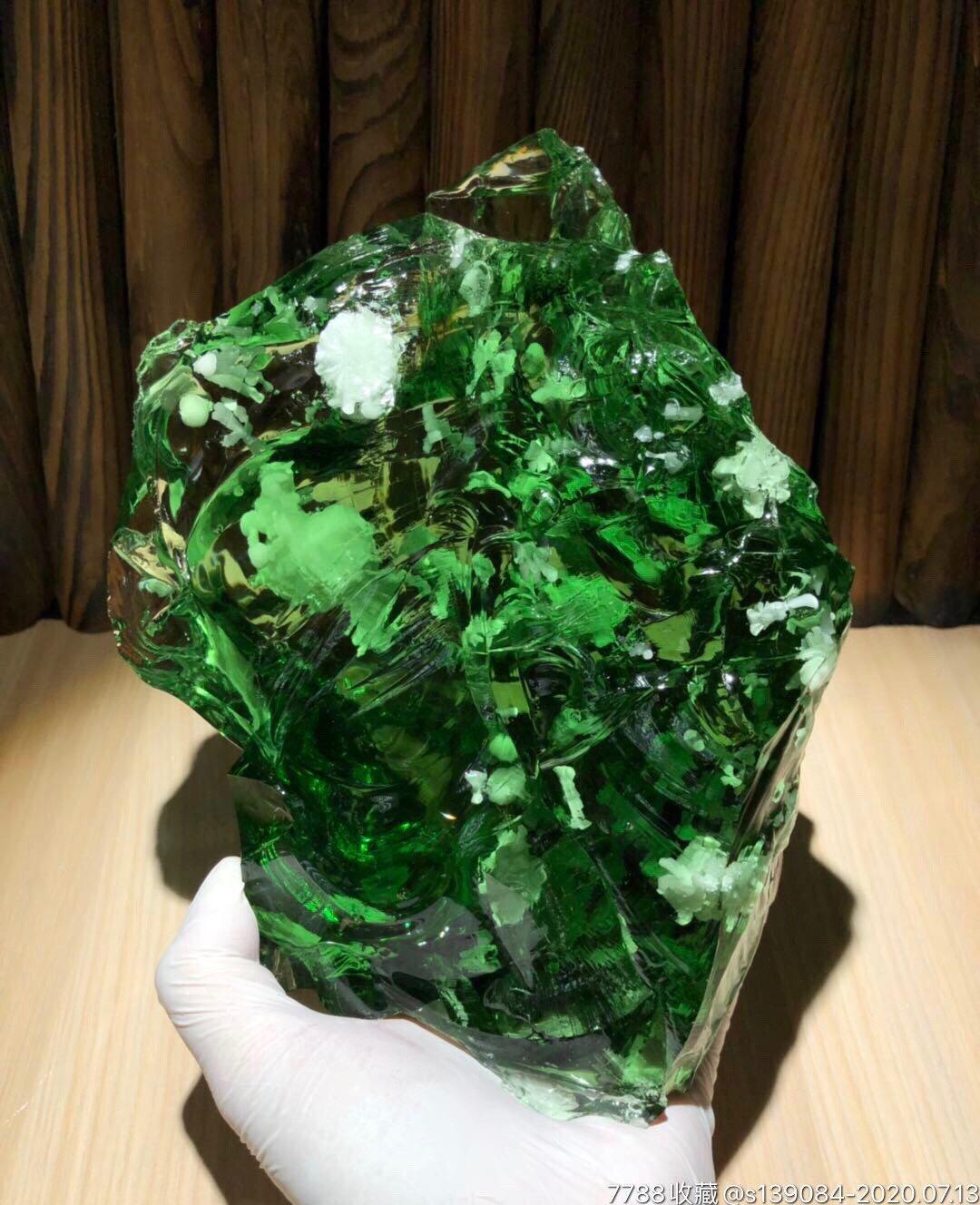 绿色火山琉璃水晶原石摆件,7斤多,包真