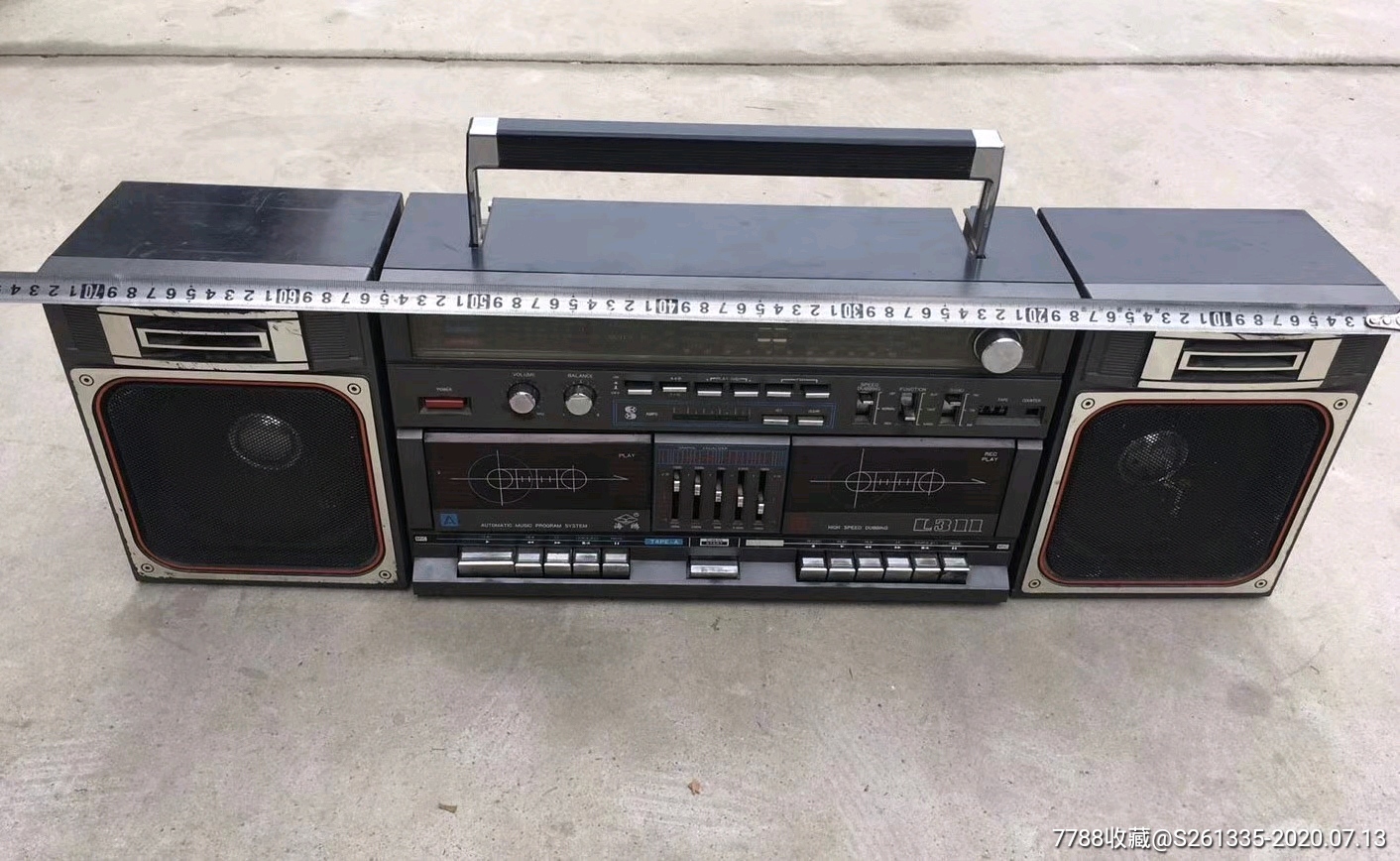 海鸥牌收录机看看吧!崭新的送五盘磁带