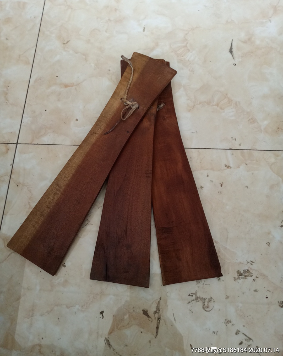 首页 零售 其他民族乐器 >> 一个唱大鼓书牙板【南得湖涂】滚动鼠标