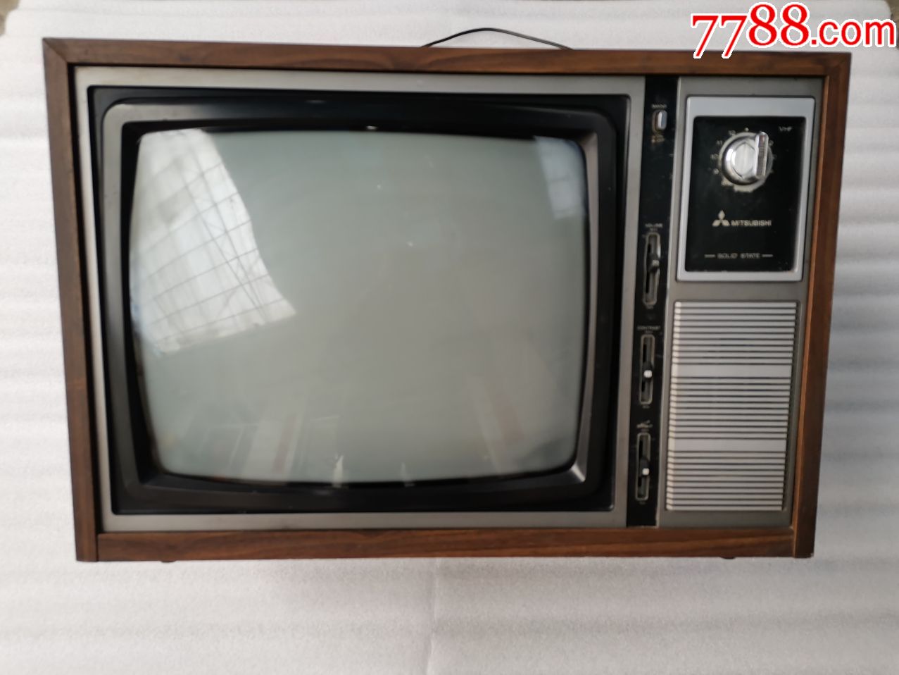 50年代日本三菱木壳黑白电视机品相一流没有残缺正常收台