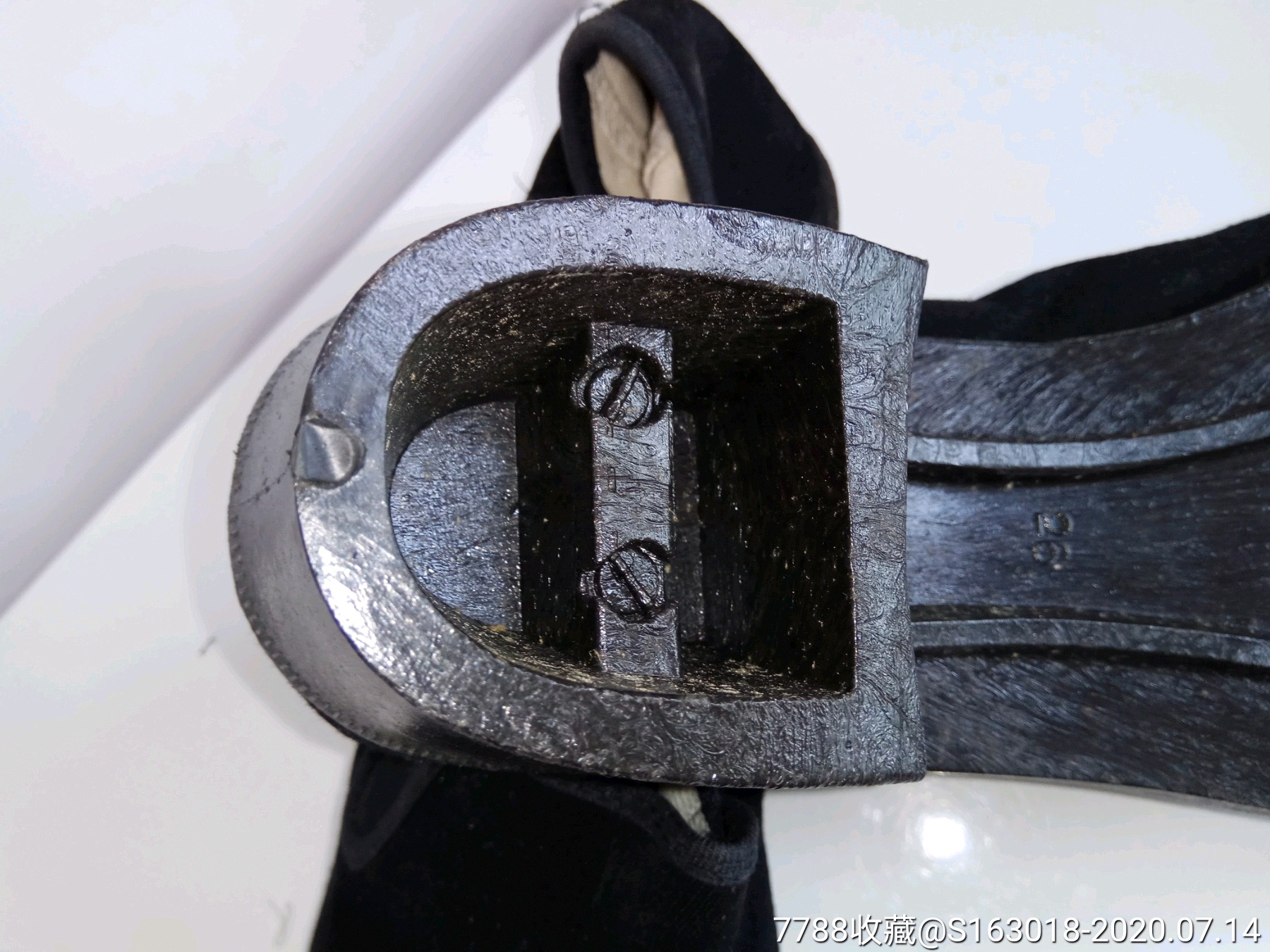 库存八十年代男士高跟布鞋,注塑布鞋,塑料底