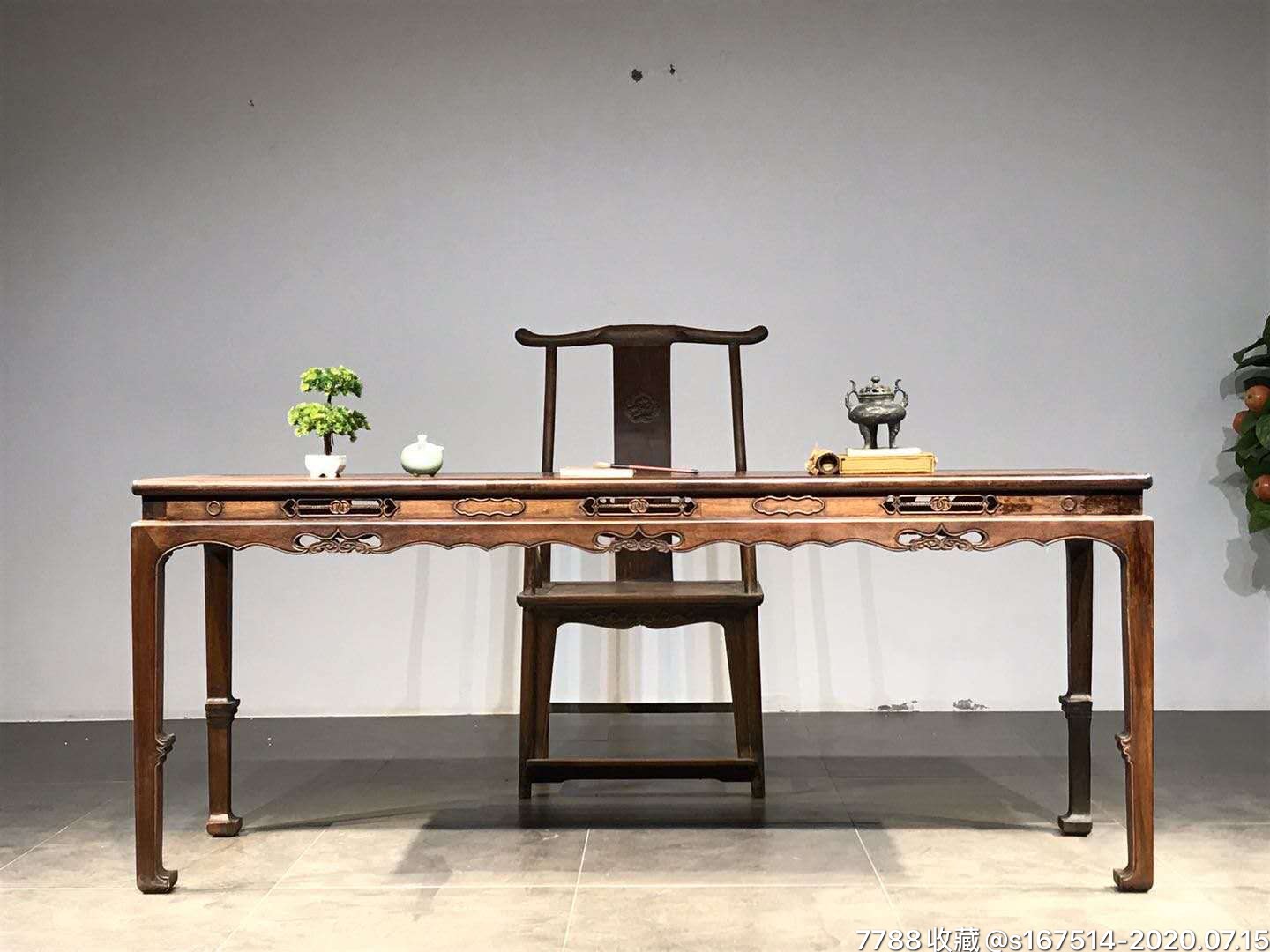 大书案花梨木高束腰开光四面雕工马蹄脚制式考究精致韵味十足置客厅
