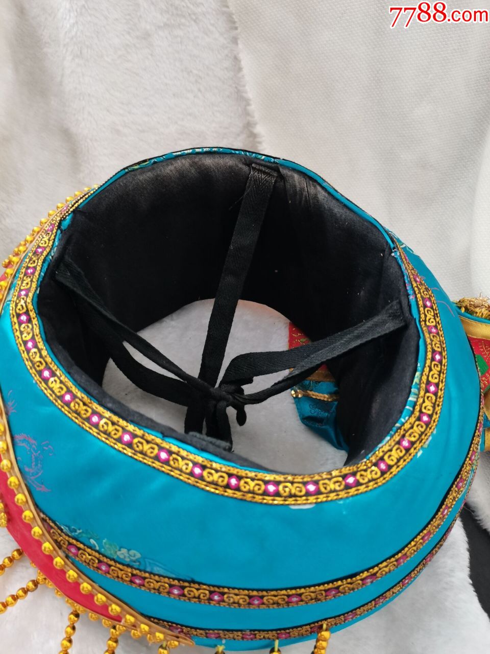 云南民俗少数民族帽子2顶