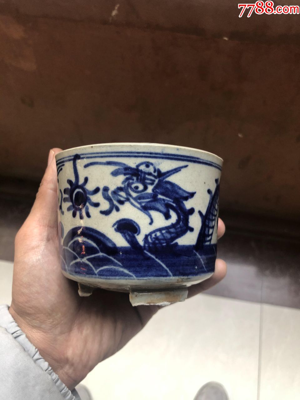 民国青花花卉龙纹香炉