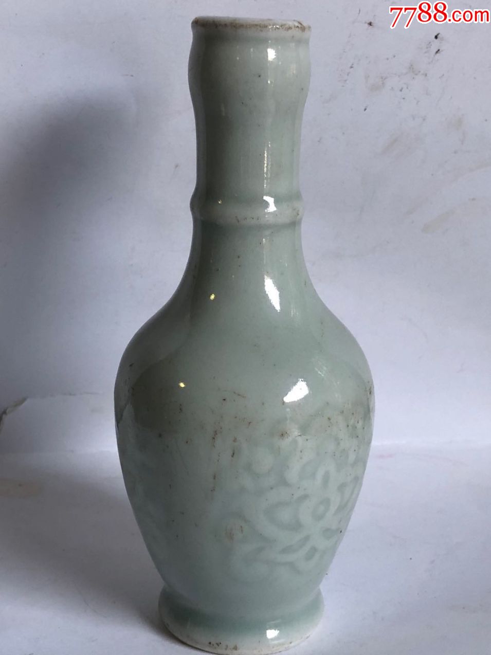 明代翠青釉瓷瓶