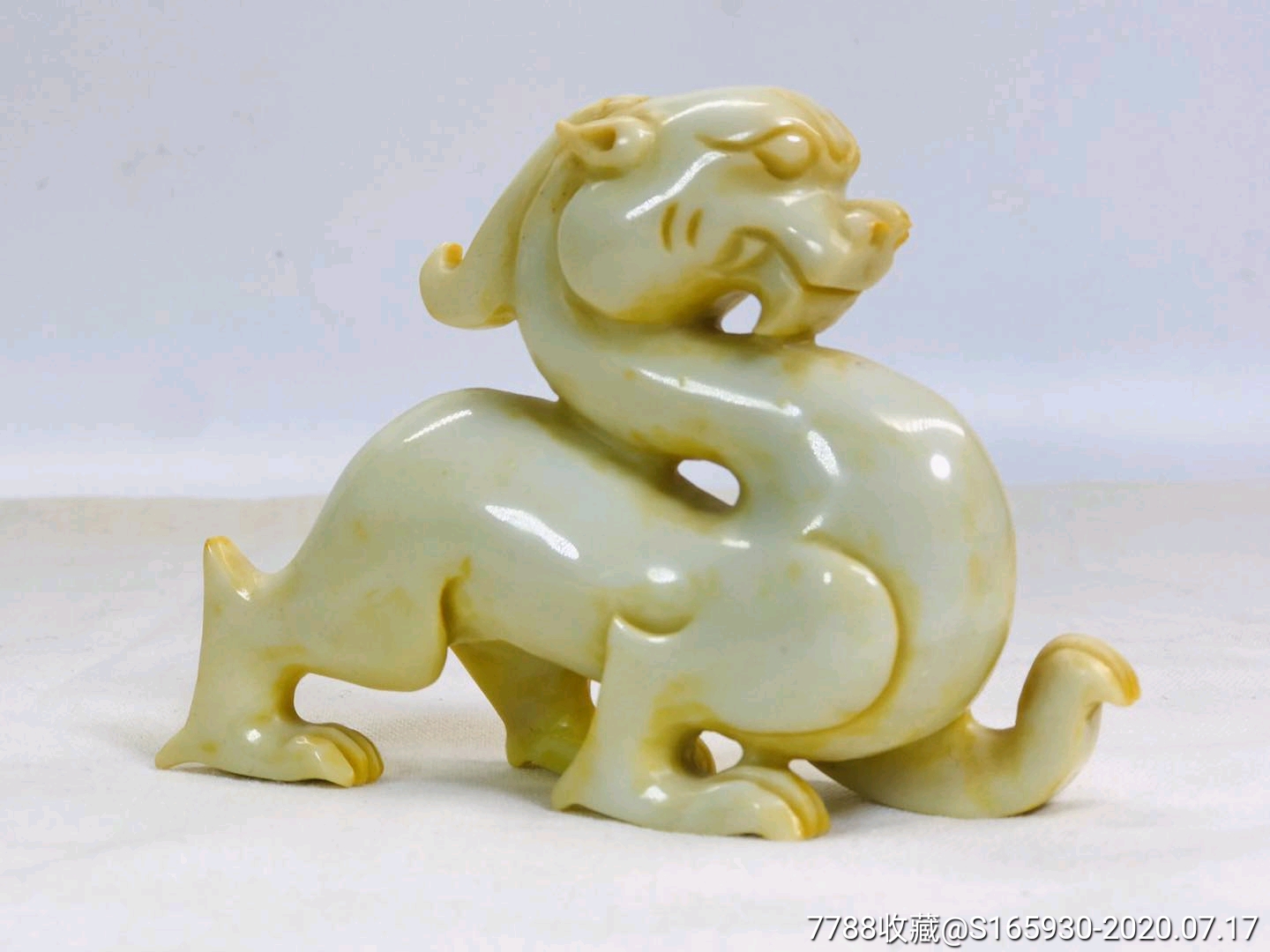 和田老黄玉雕麒麟摆件,雕工精美,玉质油润,完整无磕碰_其他玉石/玉器