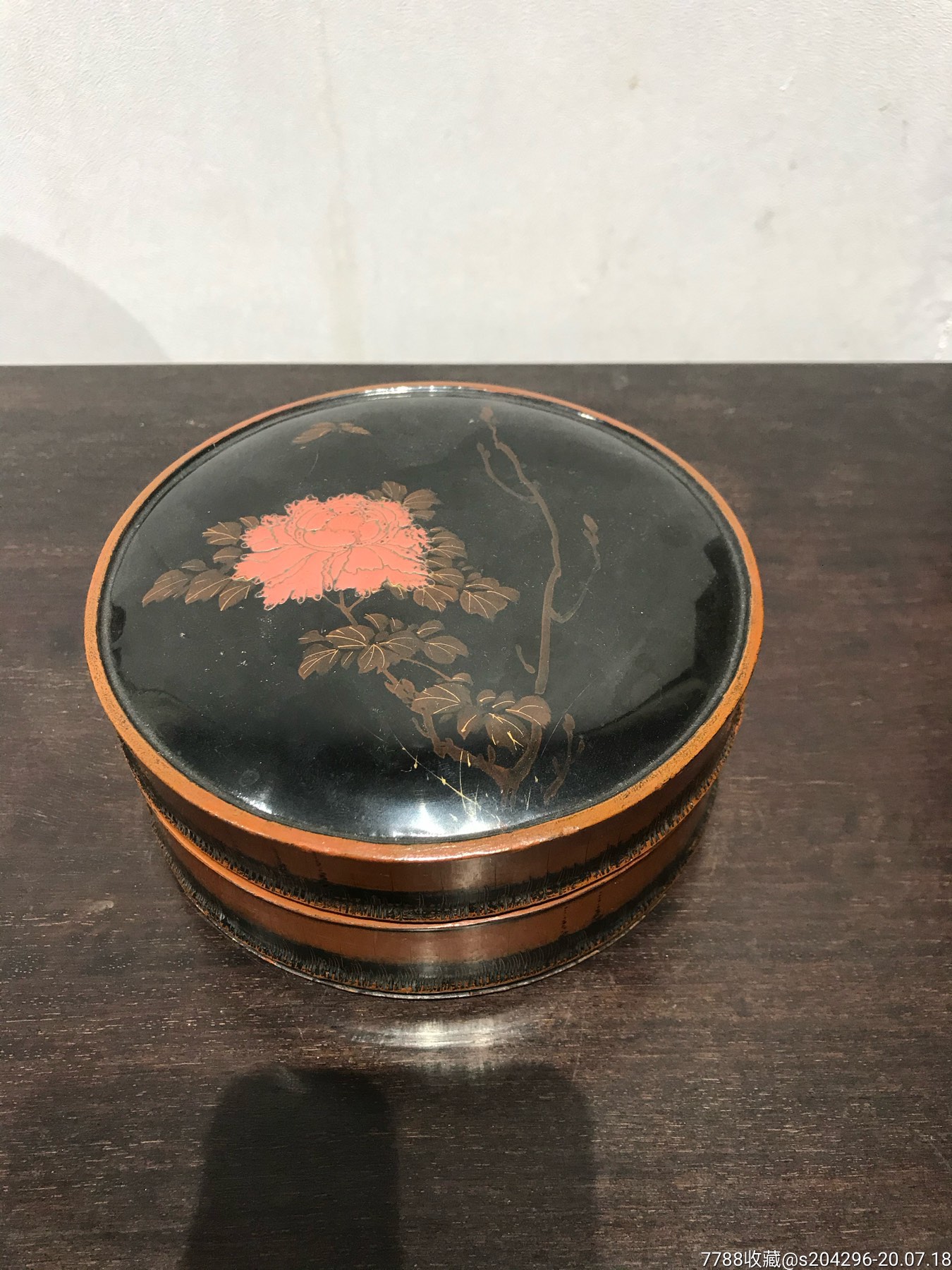 清代大漆竹节牡丹盒