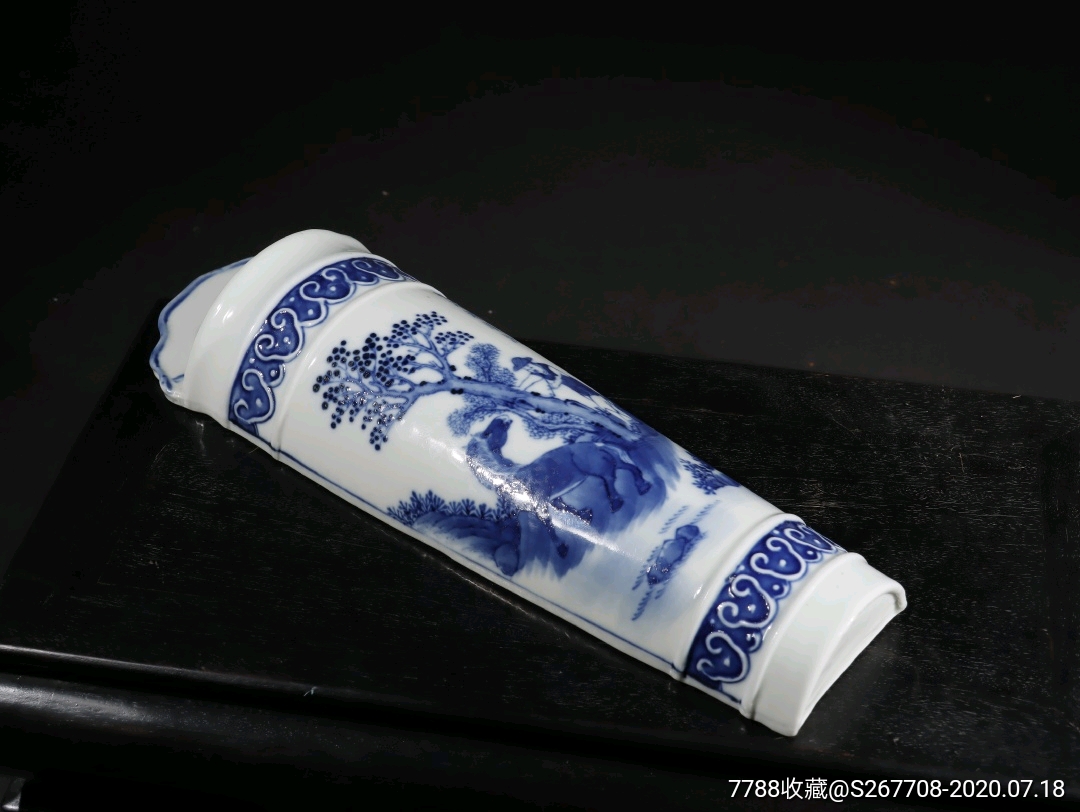 青花瓷诗文臂搁