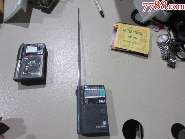 德生牌收音机两架合售r808r818外观自然旧未试机配件出