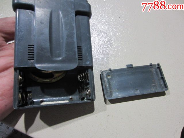 德生牌收音机两架合售(r808,r818)外观自然旧未试机,配件出-收音机