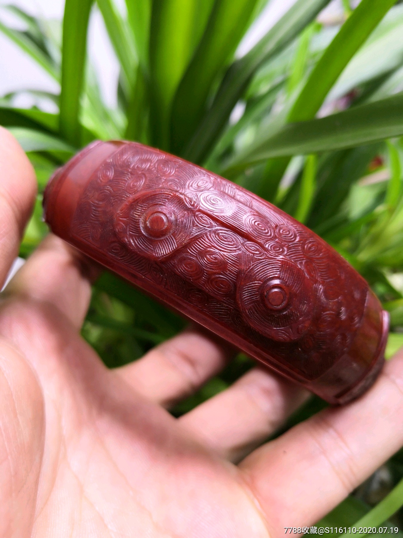 良渚时期满身工艺红玉手镯