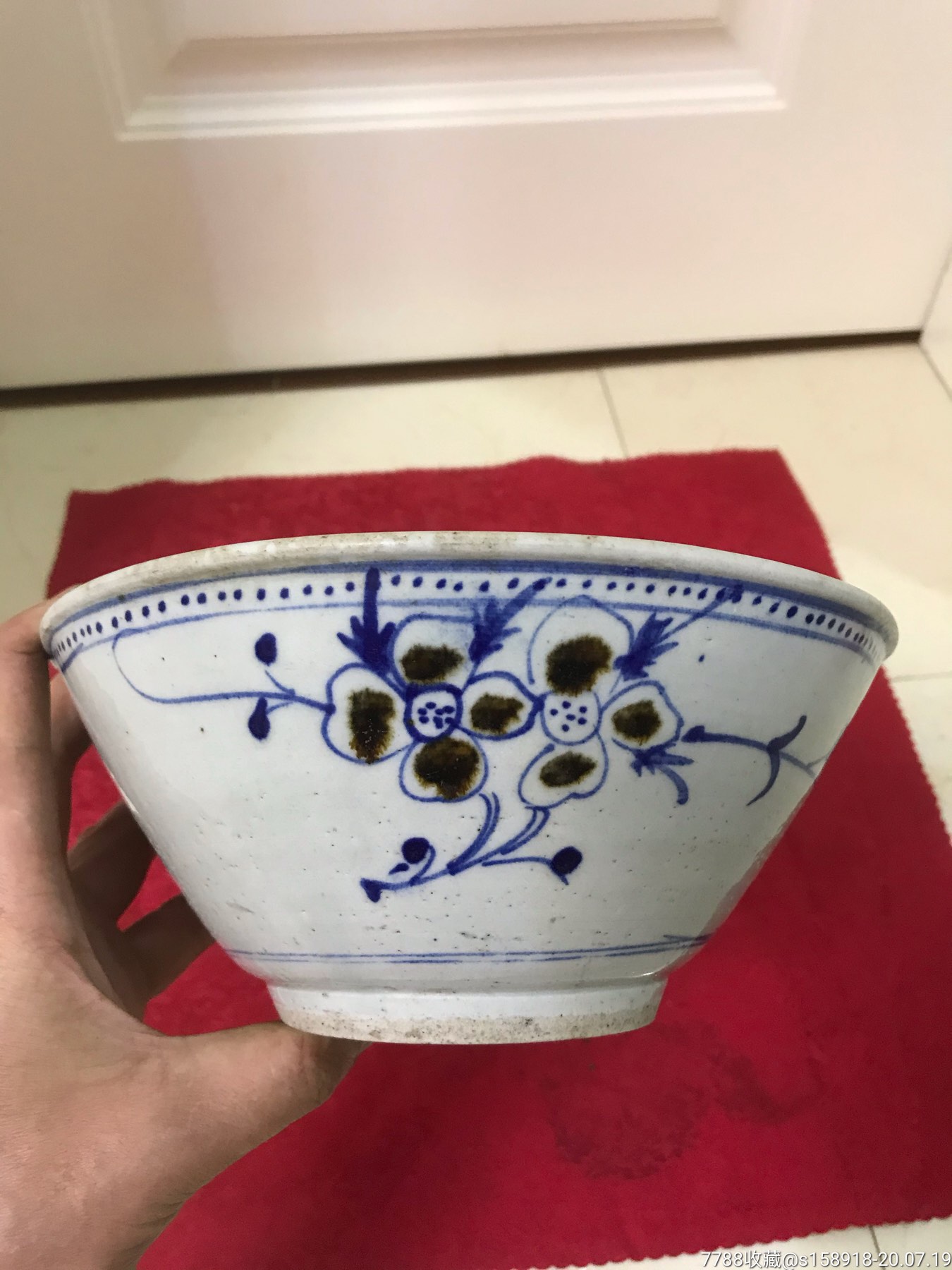 民国晚青花点彩葵口大海碗