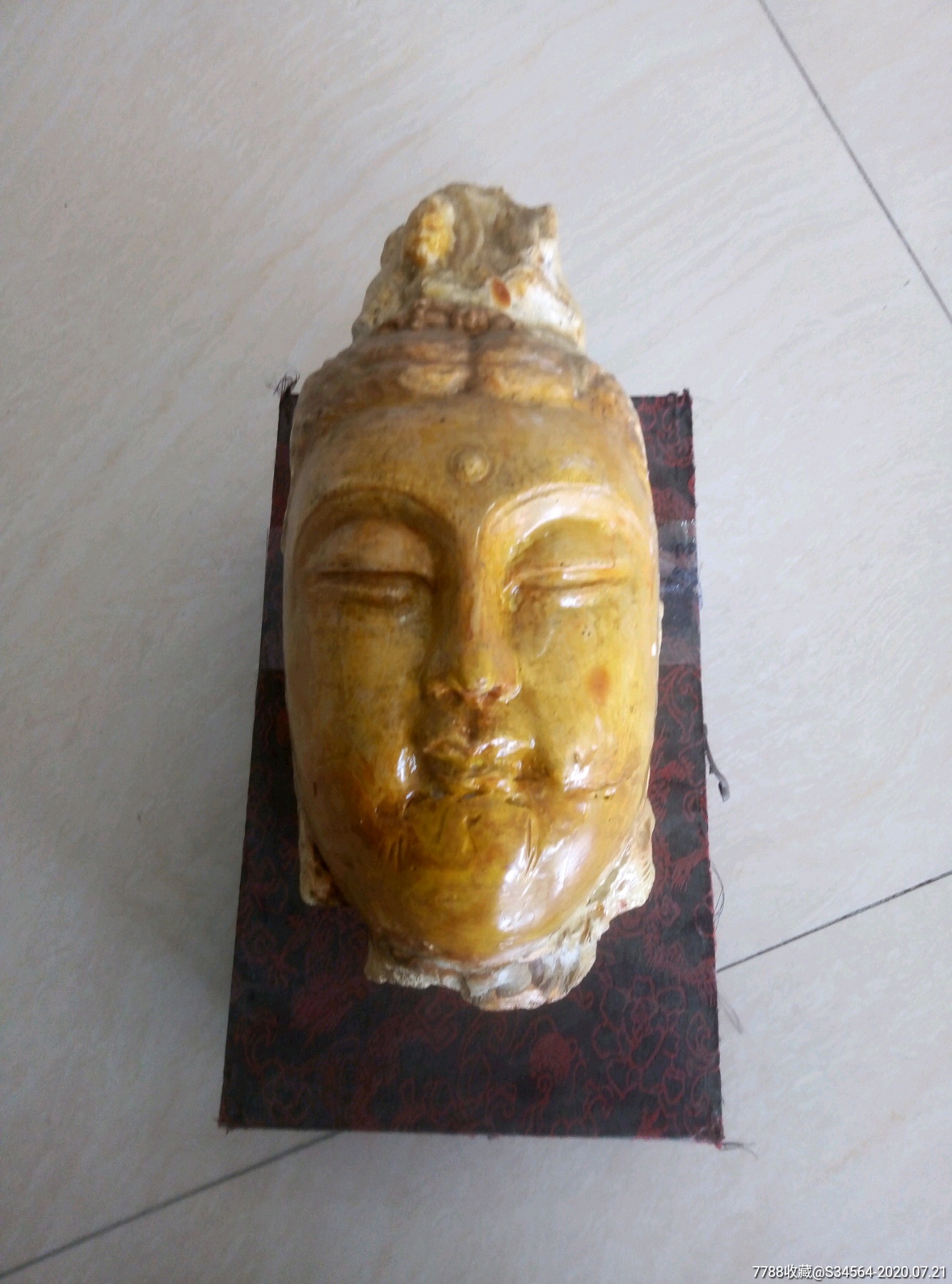 佛像雕塑,,材质石膏的.