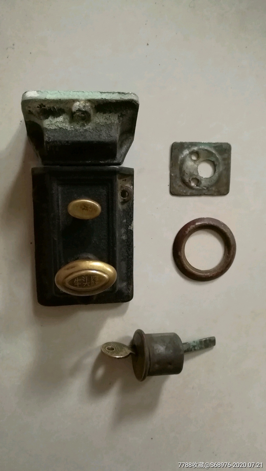 老门锁,70年代房门碰锁一套,完整不缺件,使用正常,铜扭,铜舌头
