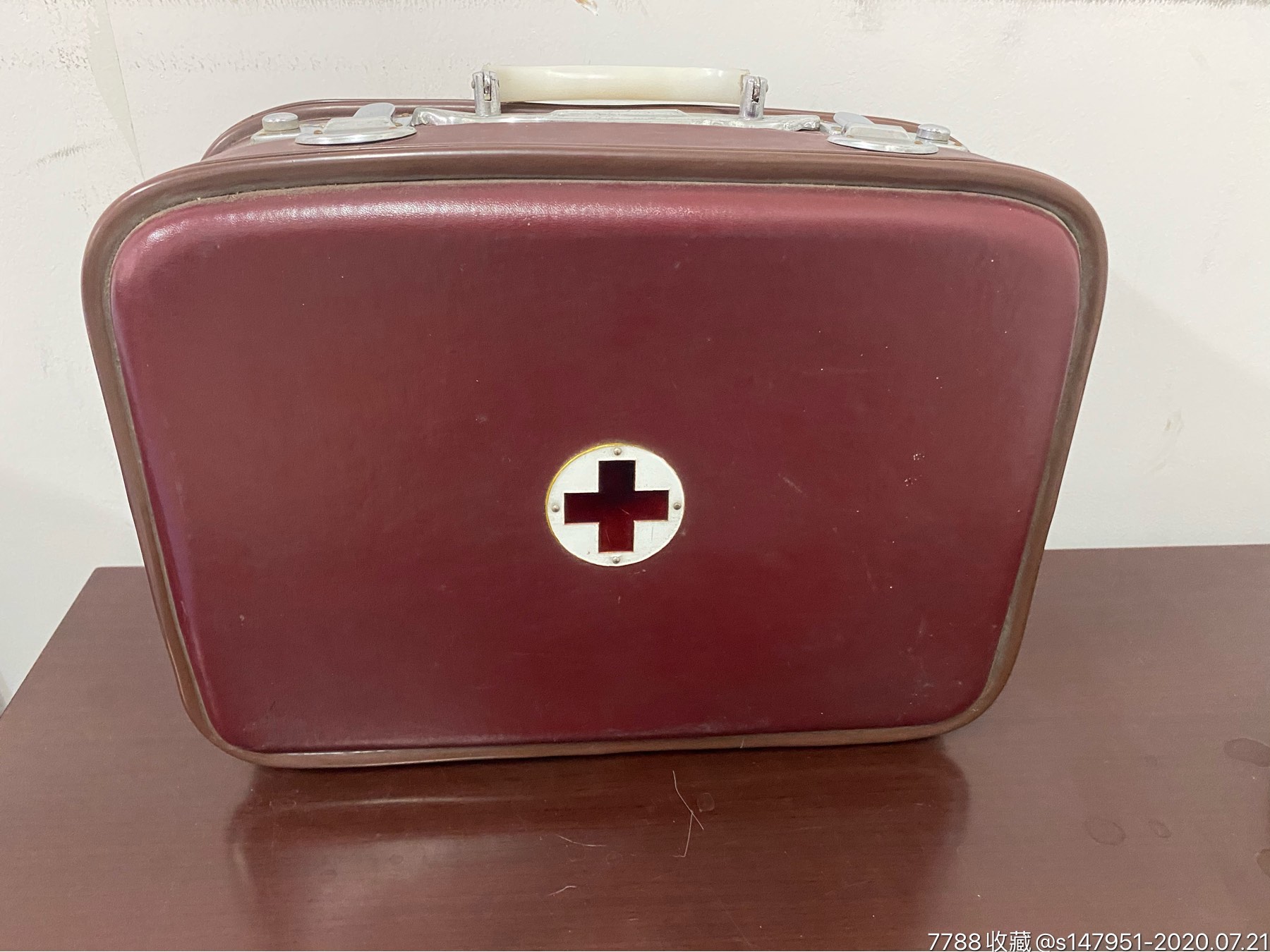 医药包手提箱红十字二手旧货怀旧收藏影视道具