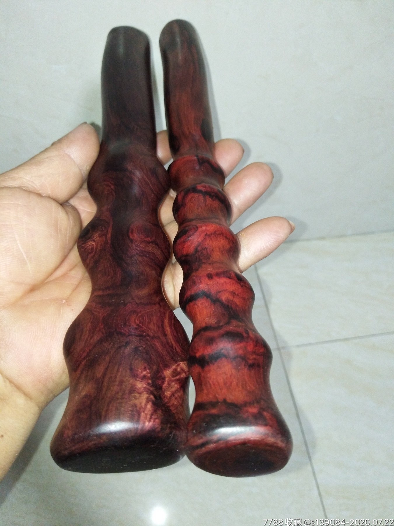 黄花梨木棒两个,纯天然纯手工,包真