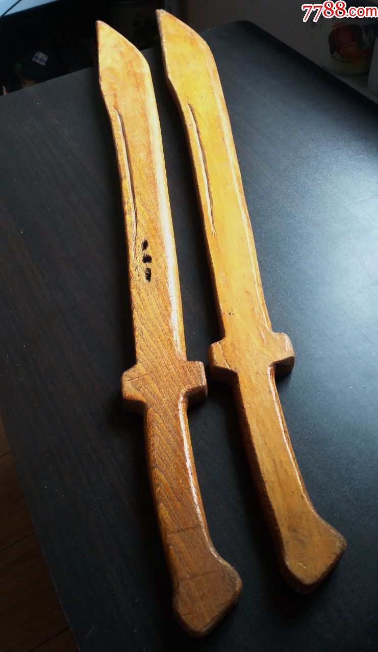 七十年代手工木质双刀玩具超长稀少点图可放大