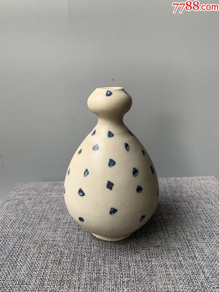 宋代邢窑点彩药瓶酒瓶