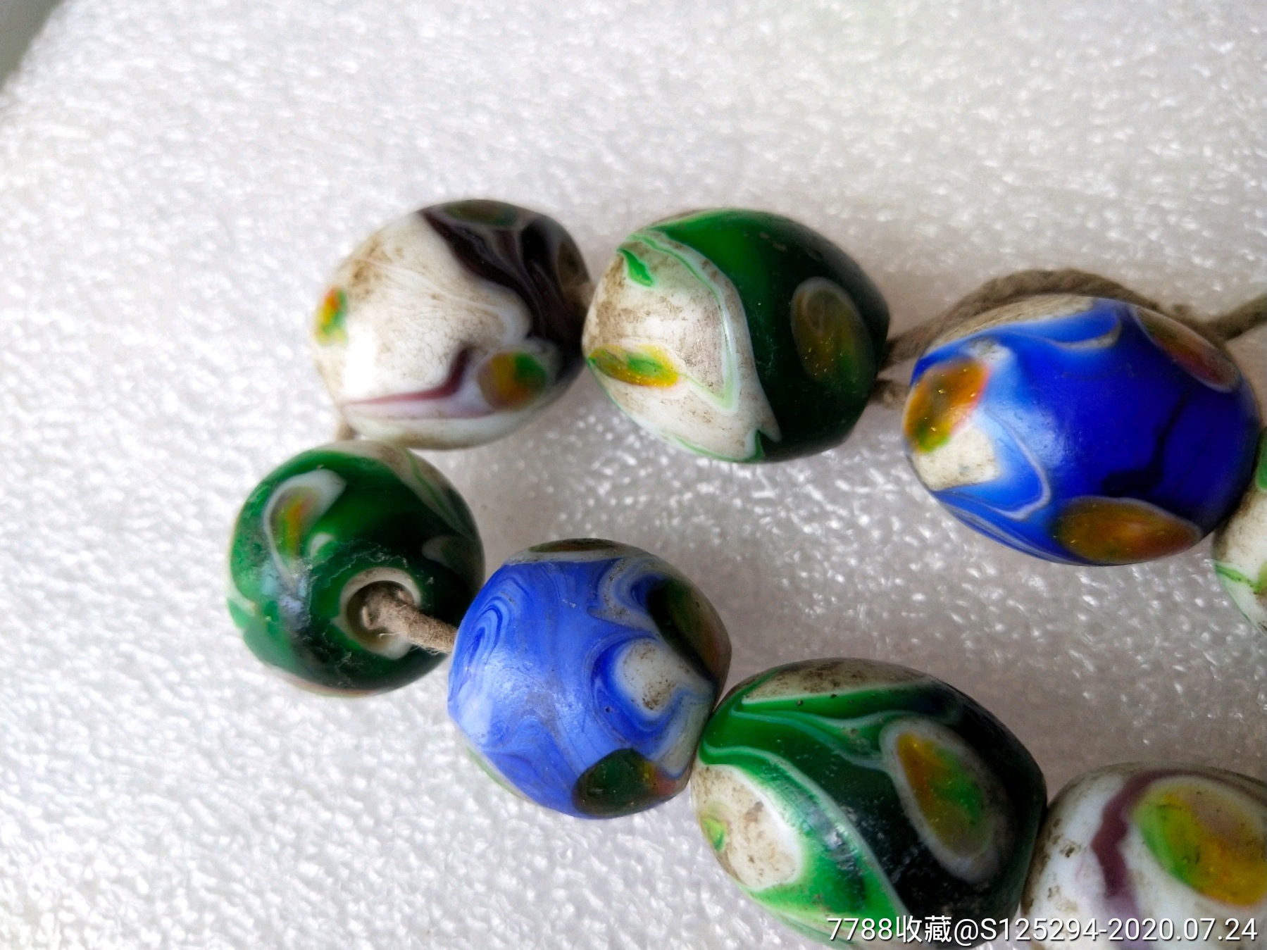 清代老琉璃珠子,尺寸大,彩好,极为少见