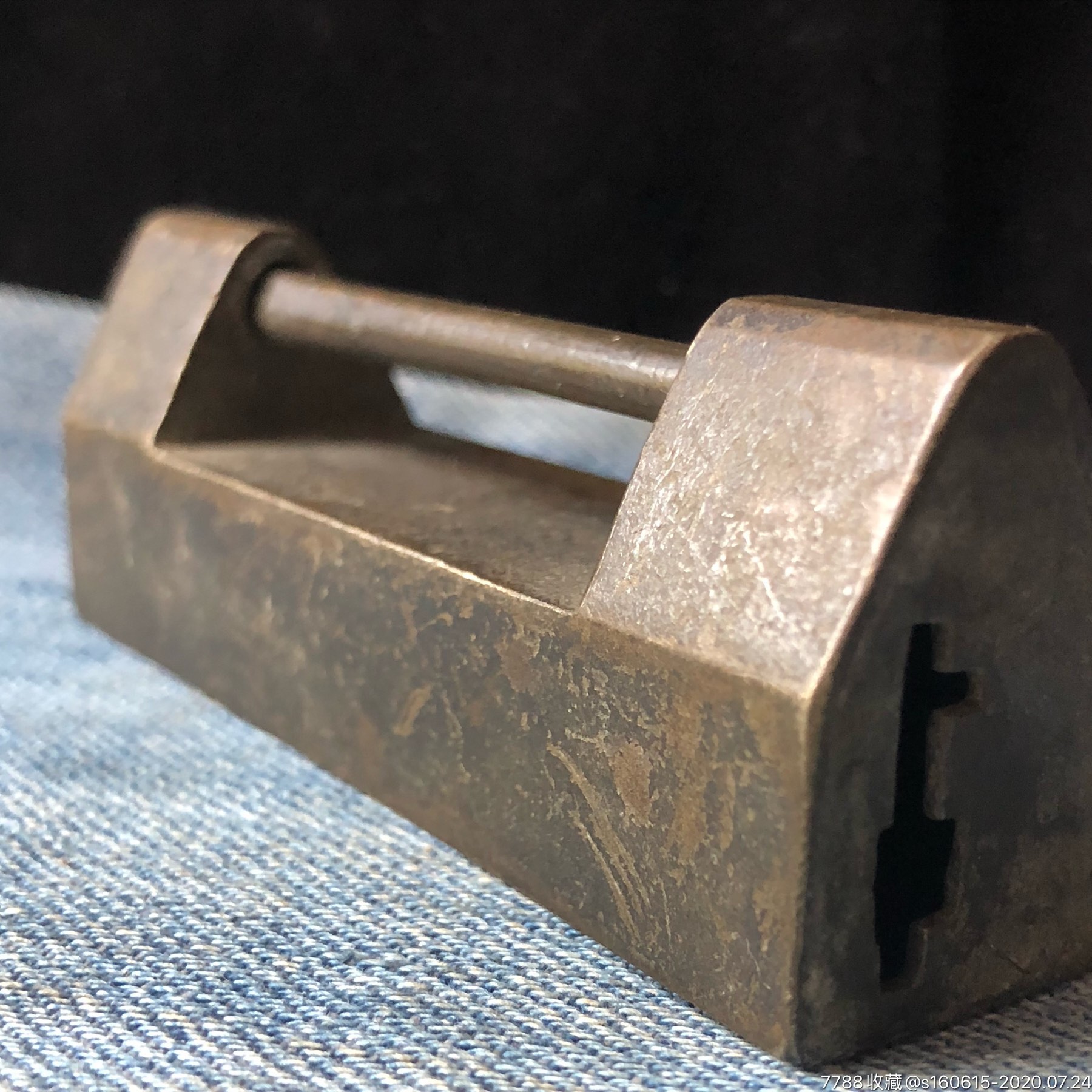 清代少见的钥匙孔87厘米老铜锁