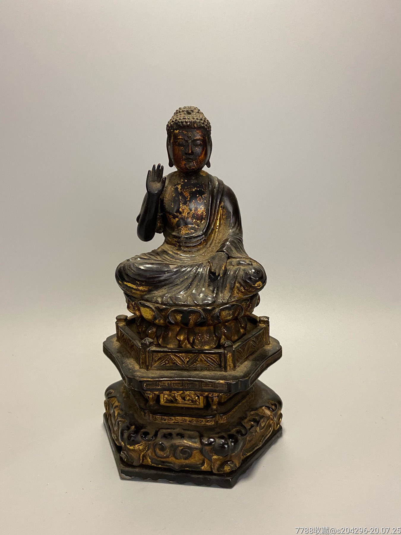 清代木雕释迦摩尼