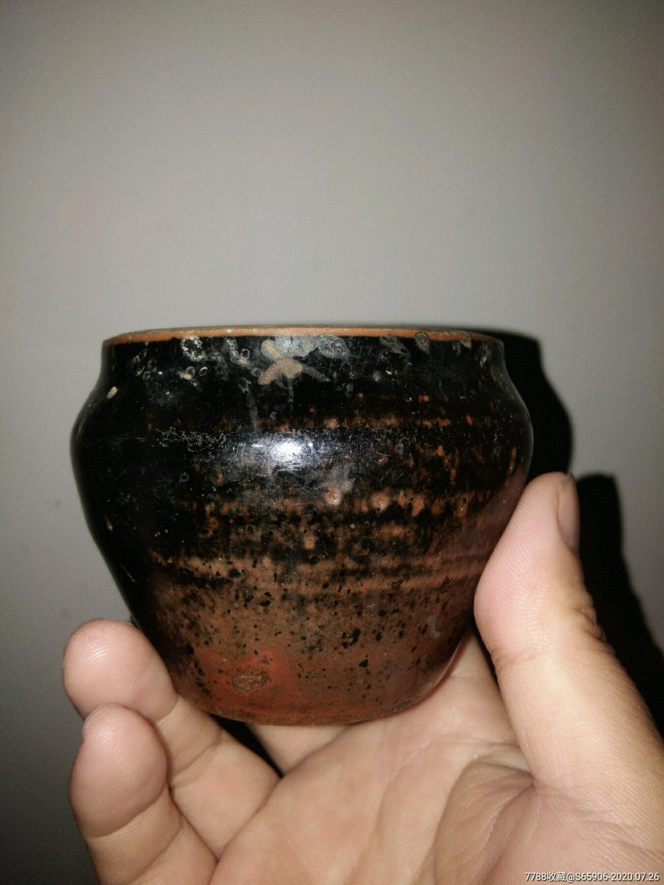 清代袖珍酱釉猪油罐