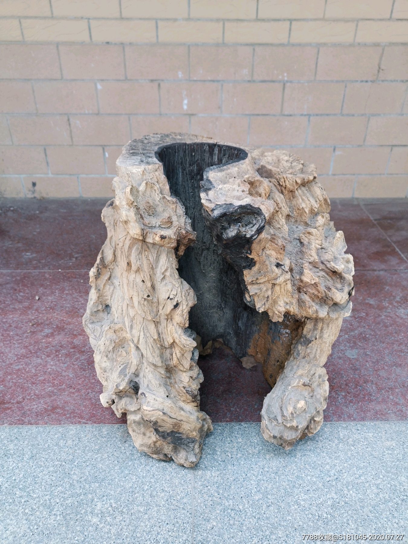 雕刻富贵吉祥,牡丹花卉枯木桩