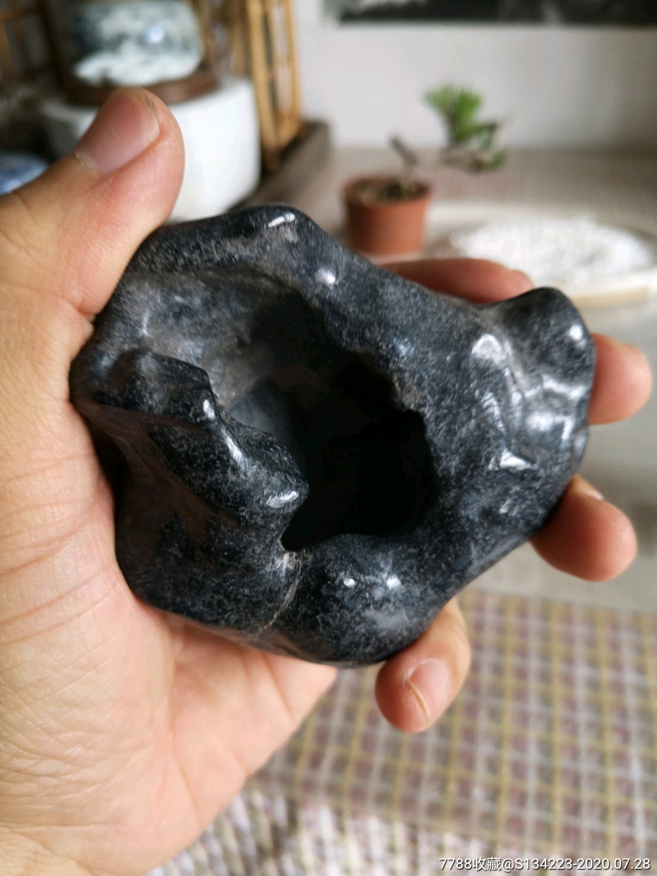 贵州墨金石《打坐》-其他奇石/岩石-7788工艺品
