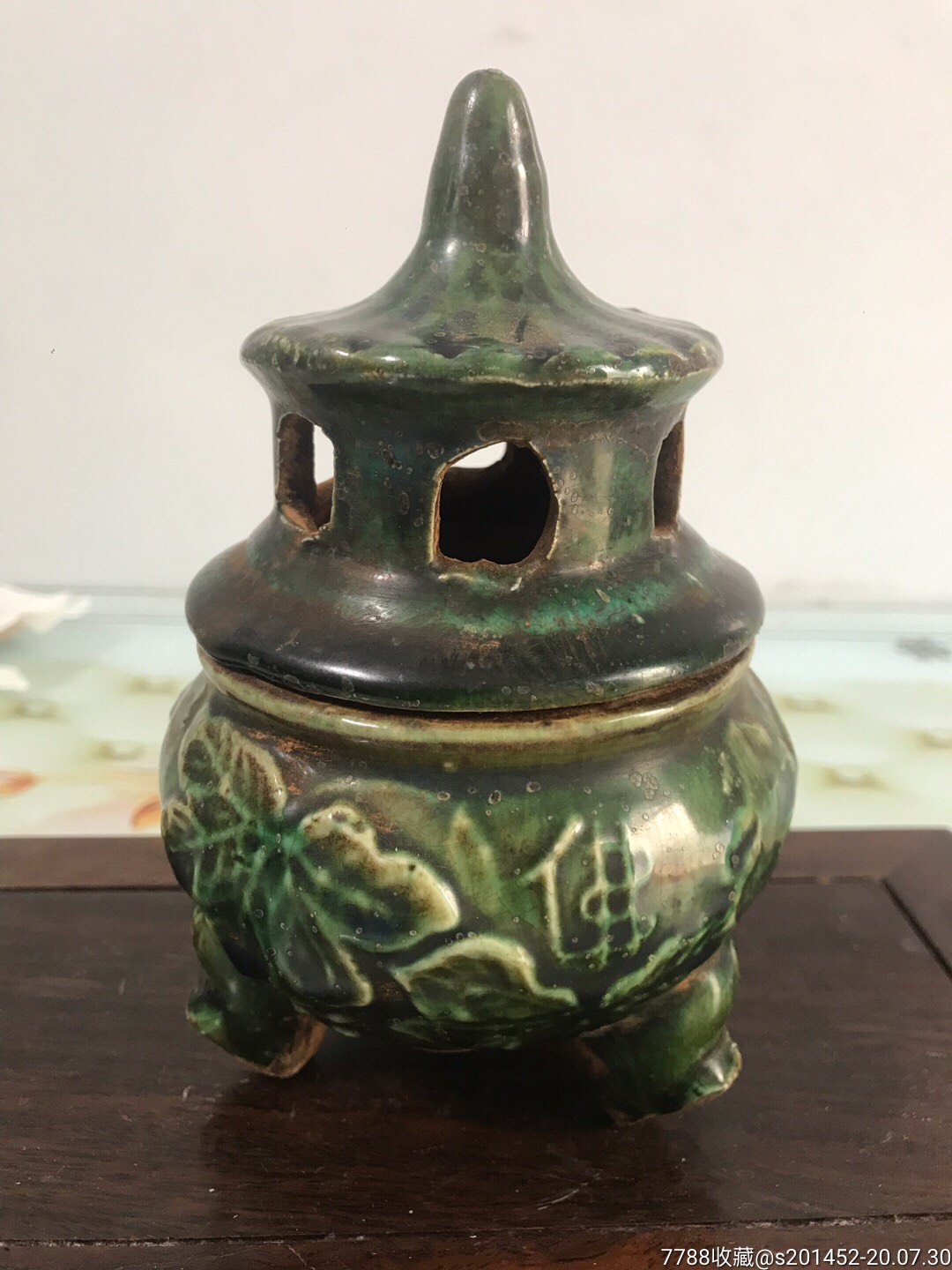 清末民国时期绿釉瓷三足香炉