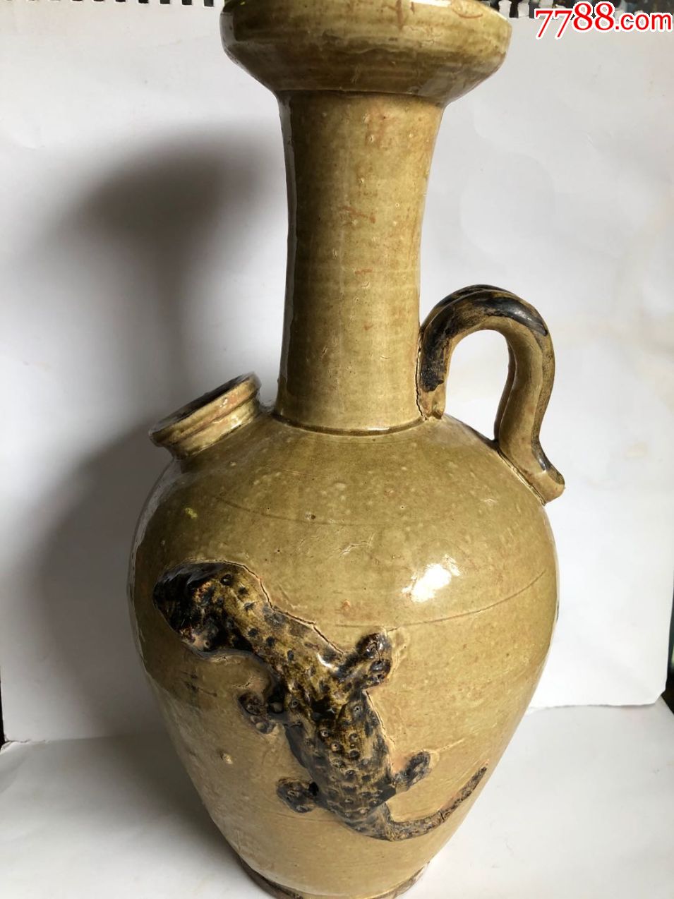 长沙窑贴塑纹花浇