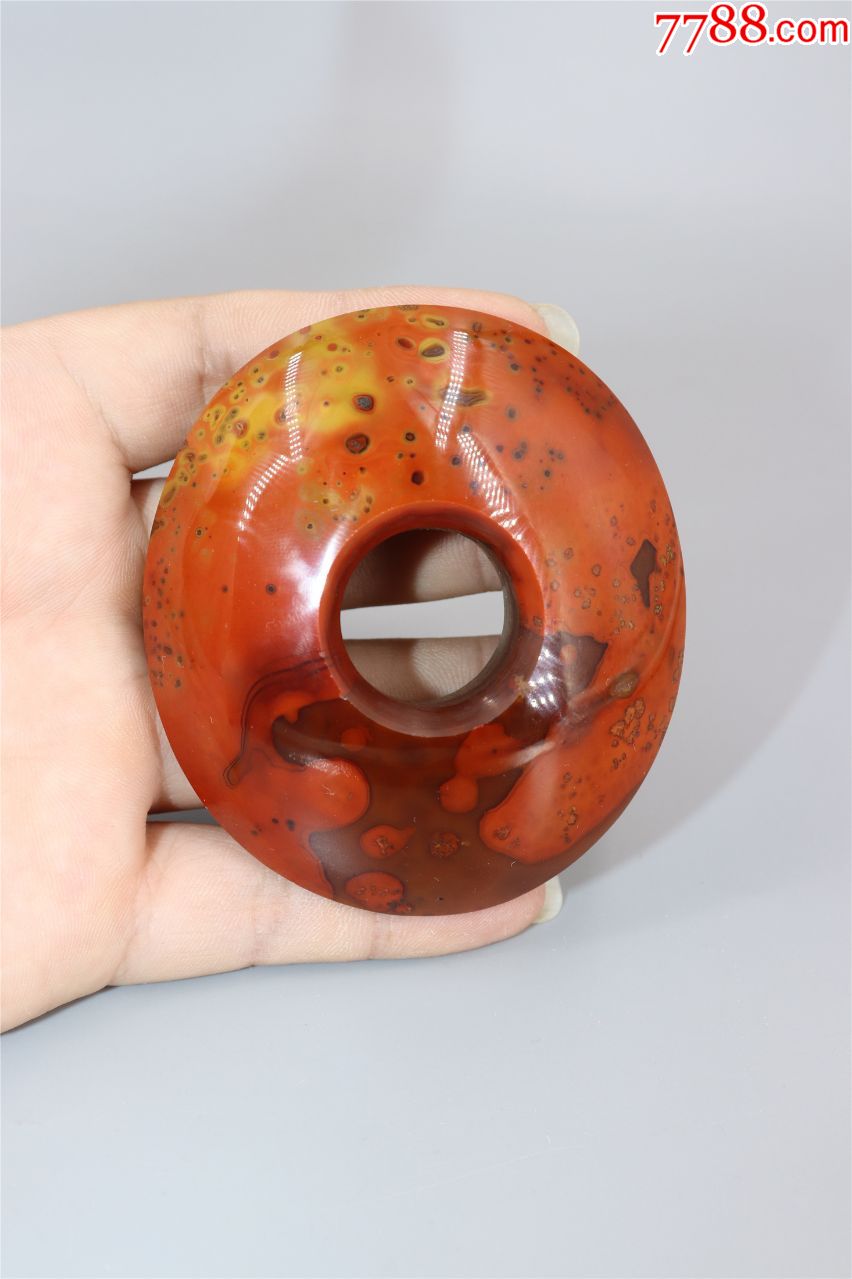 精品战国红玛瑙环形手把件