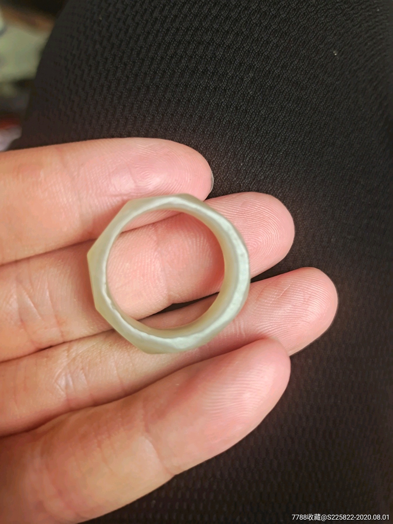 清代和田玉菱形戒指