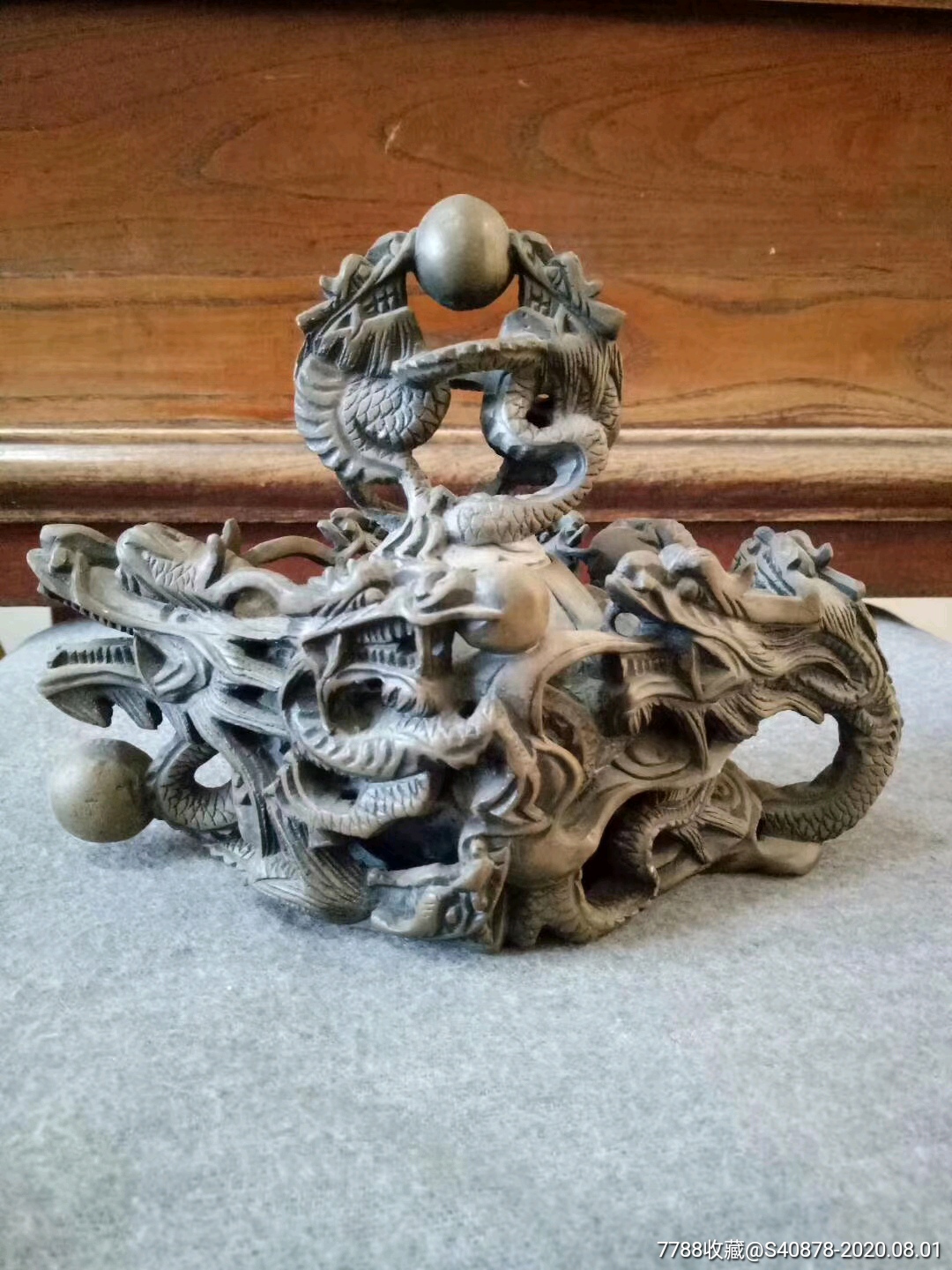 建国初九龙闹海紫砂壶